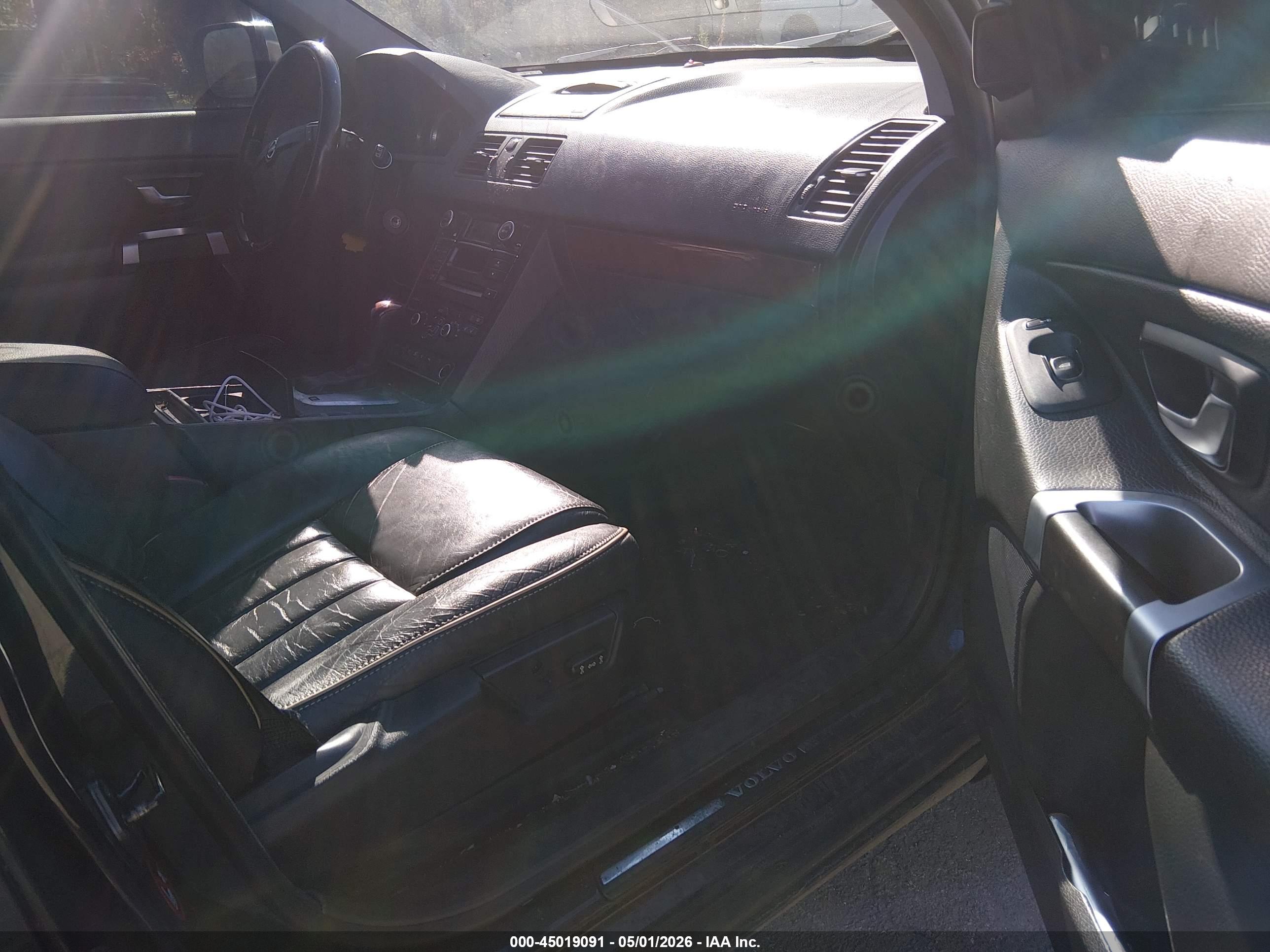 VOLVO XC90 image 5