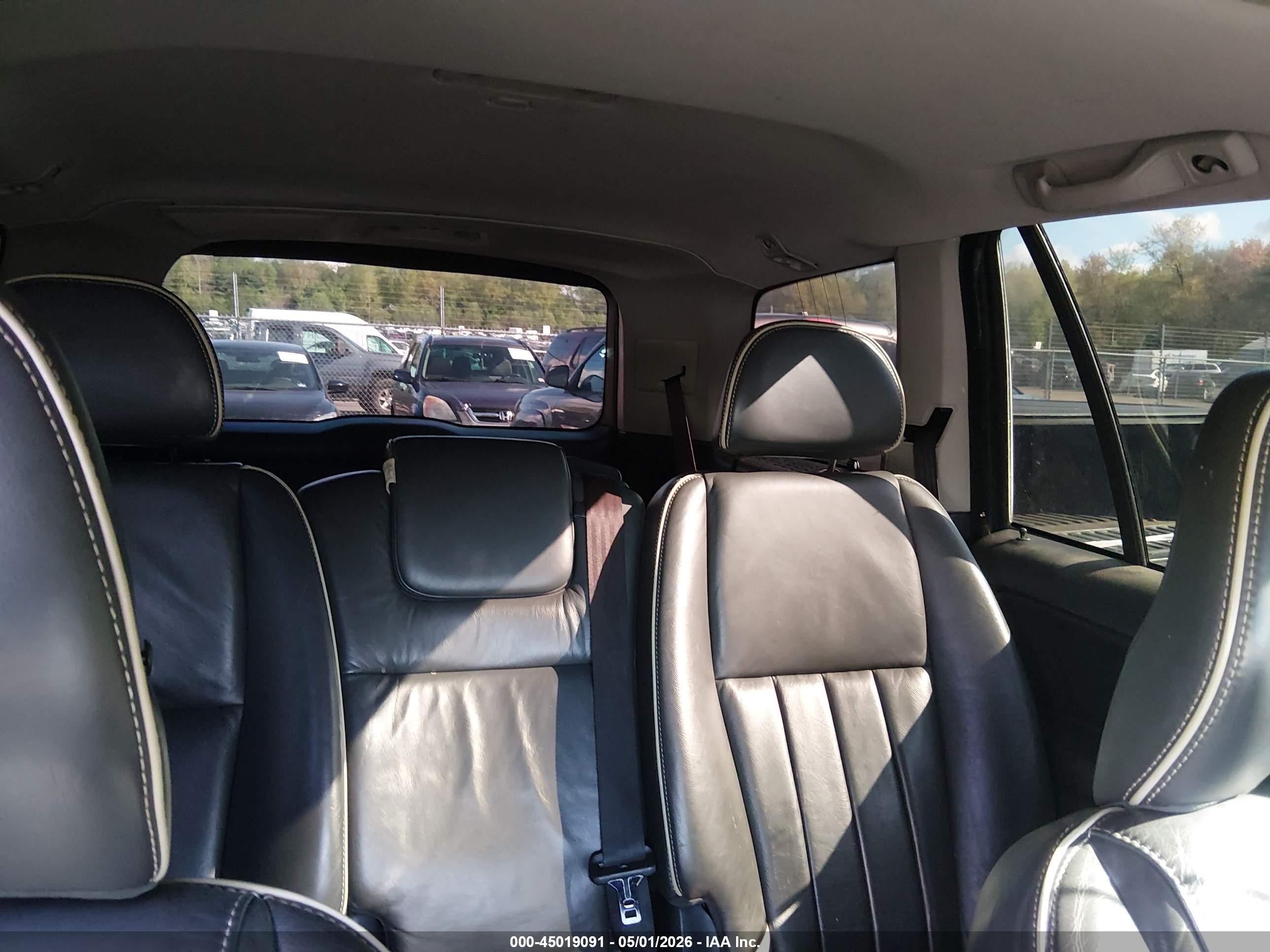 VOLVO XC90 image 8