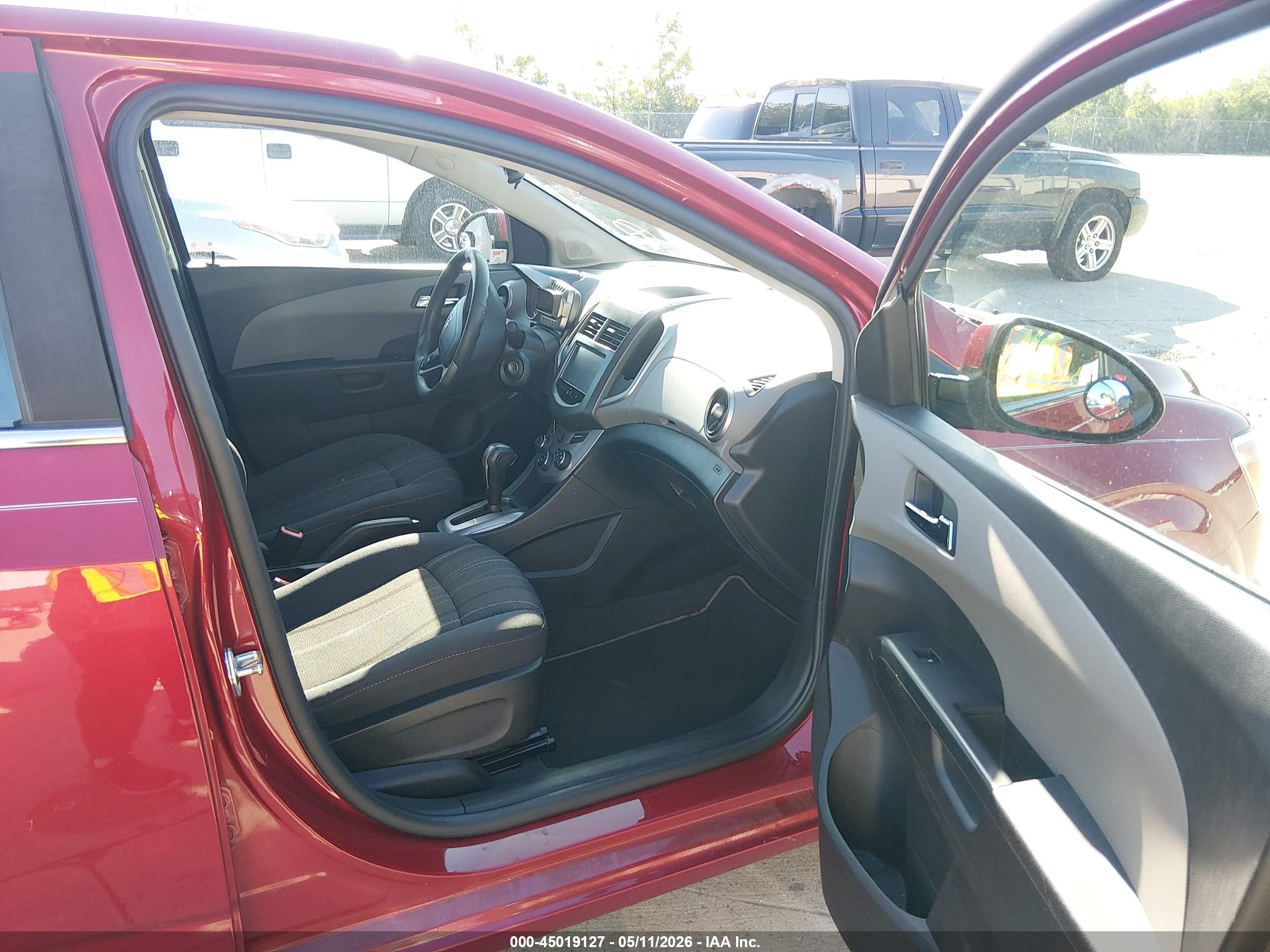 CHEVROLET SONIC image 5