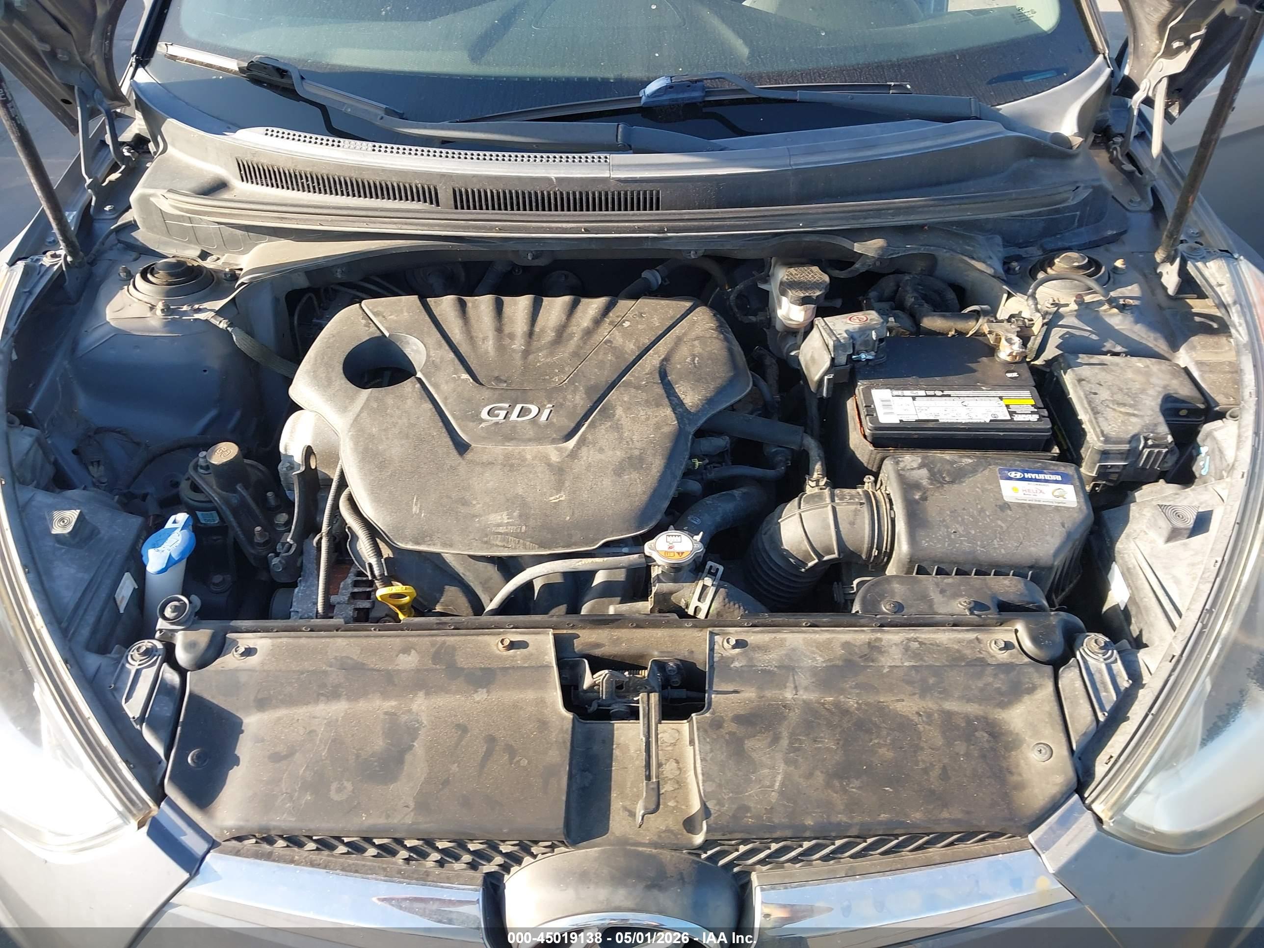 HYUNDAI VELOSTER image 10