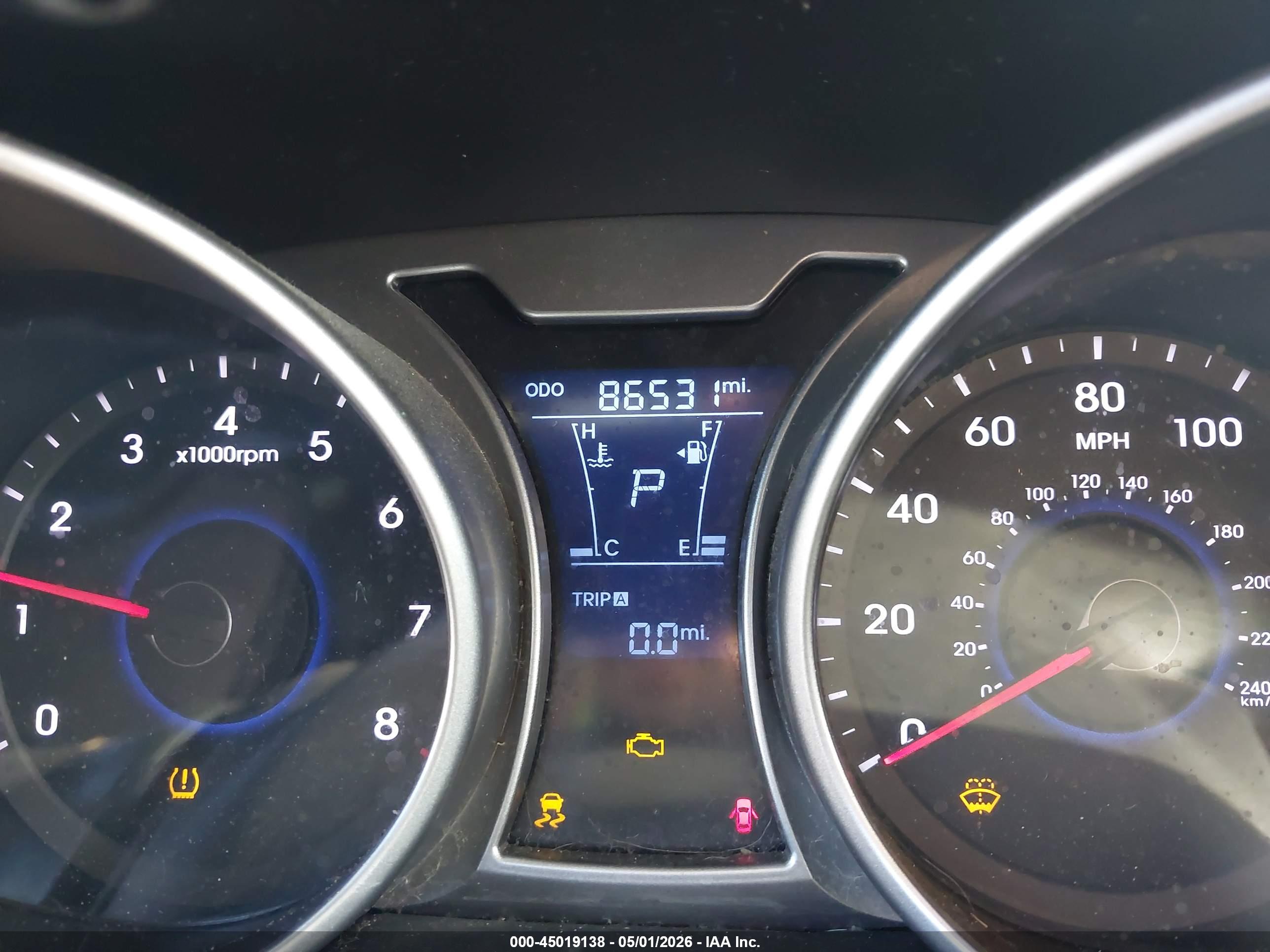 HYUNDAI VELOSTER image 7