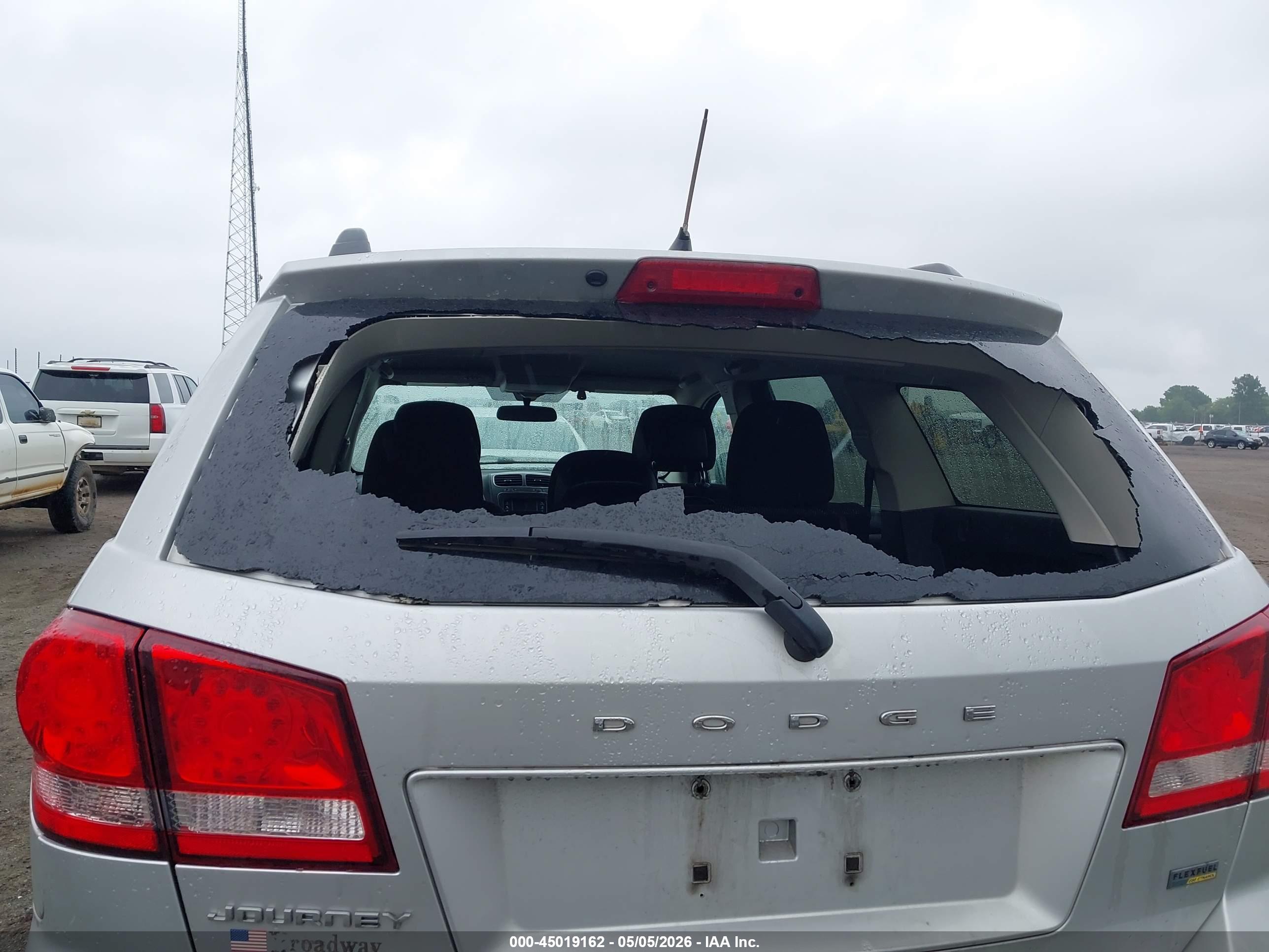 DODGE JOURNEY image 6