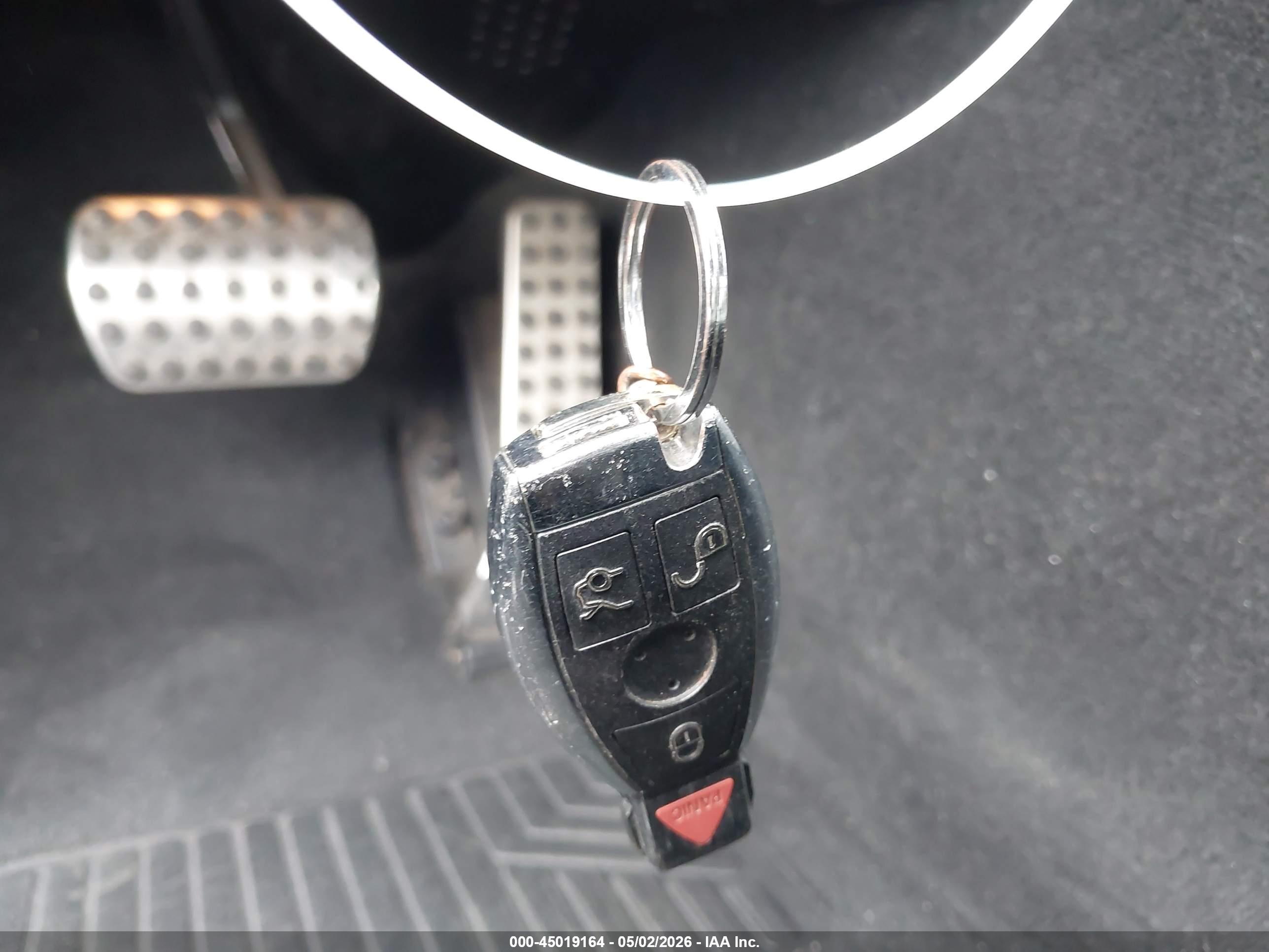 MERCEDES-BENZ C image 11