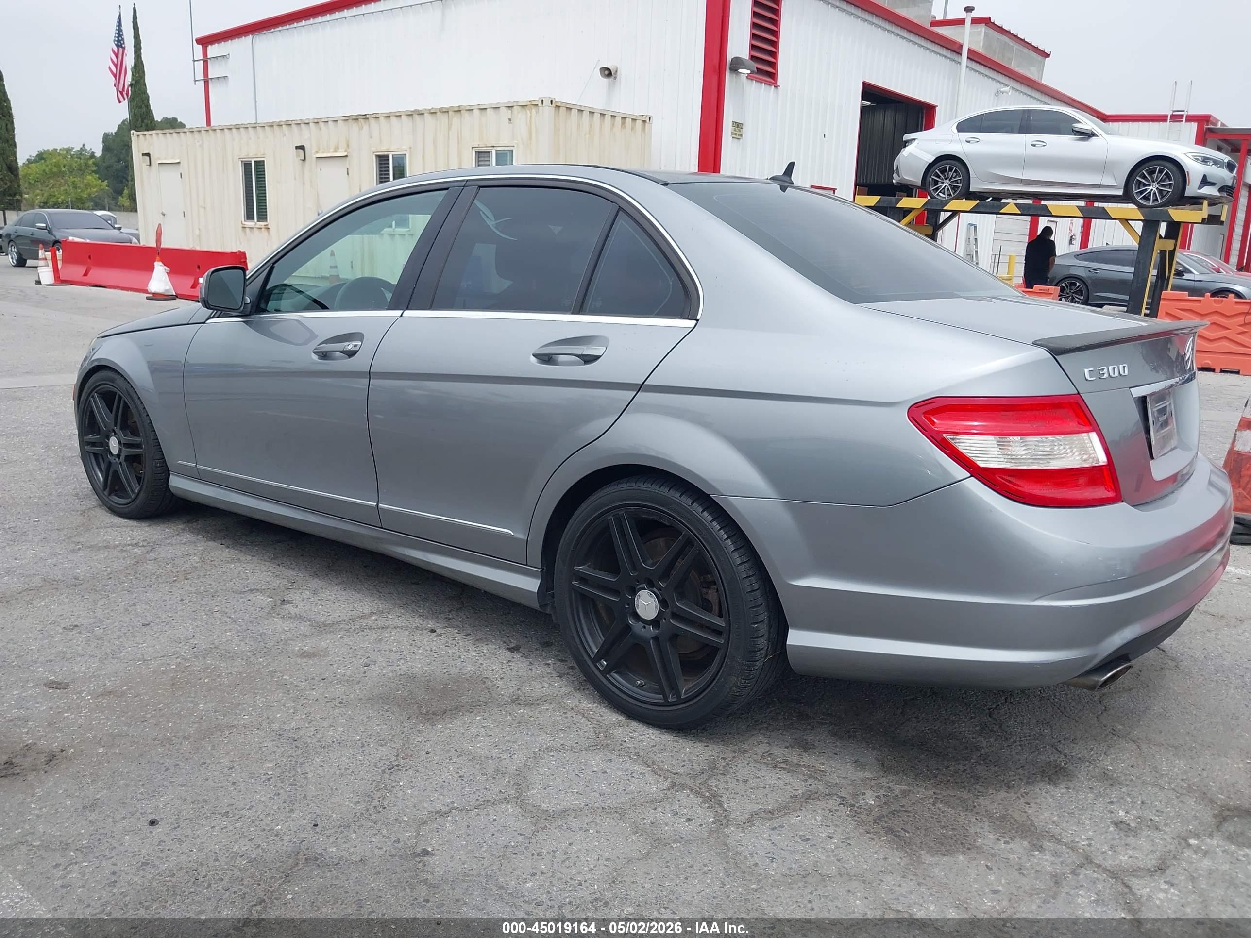 MERCEDES-BENZ C image 3