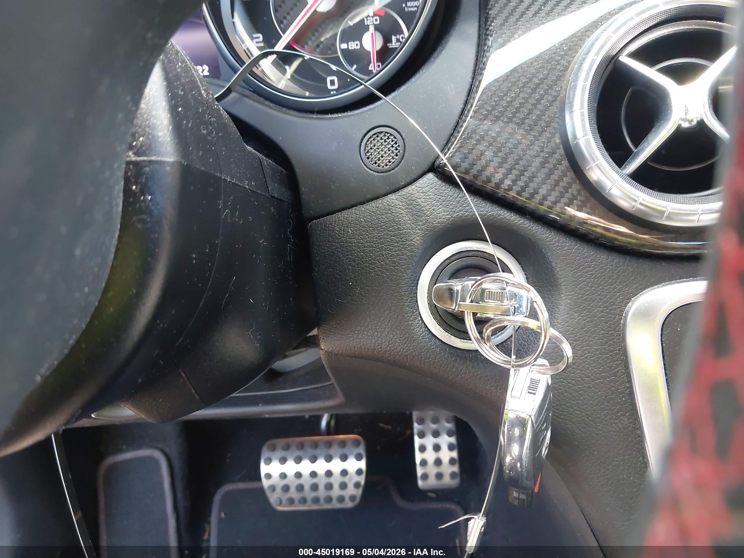 MERCEDES-BENZ CLA image 11