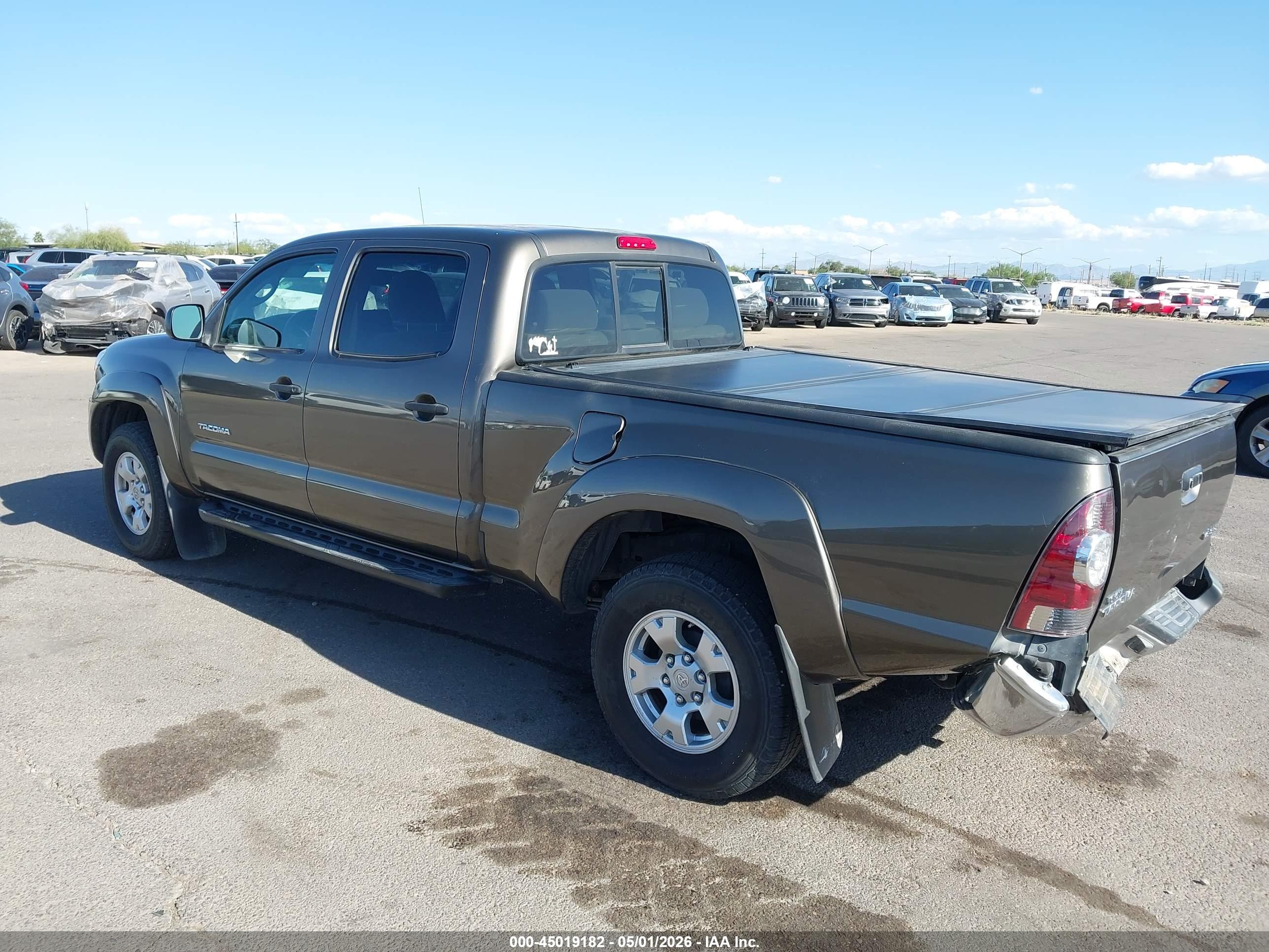 TOYOTA TACOMA image 3