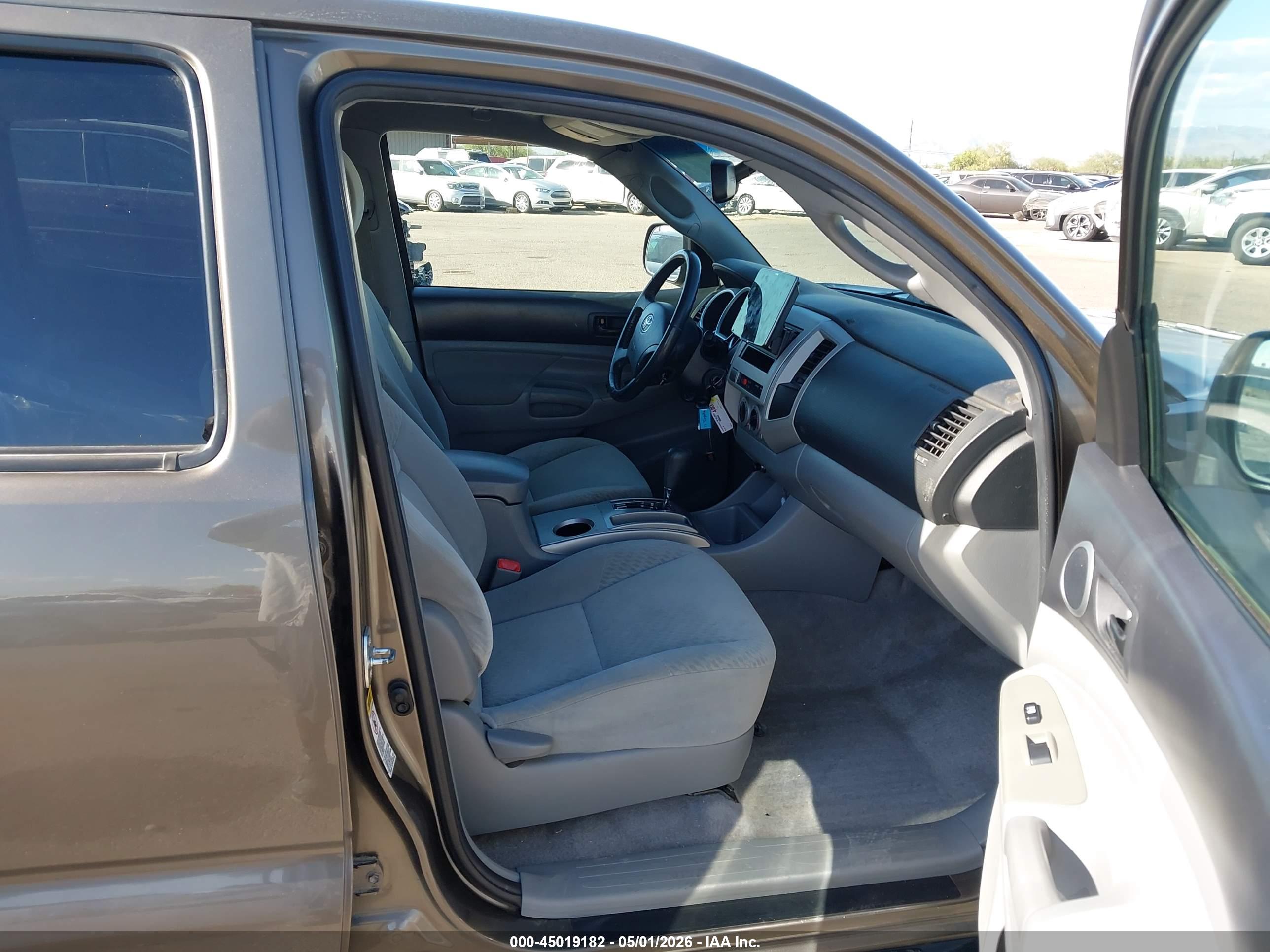 TOYOTA TACOMA image 5