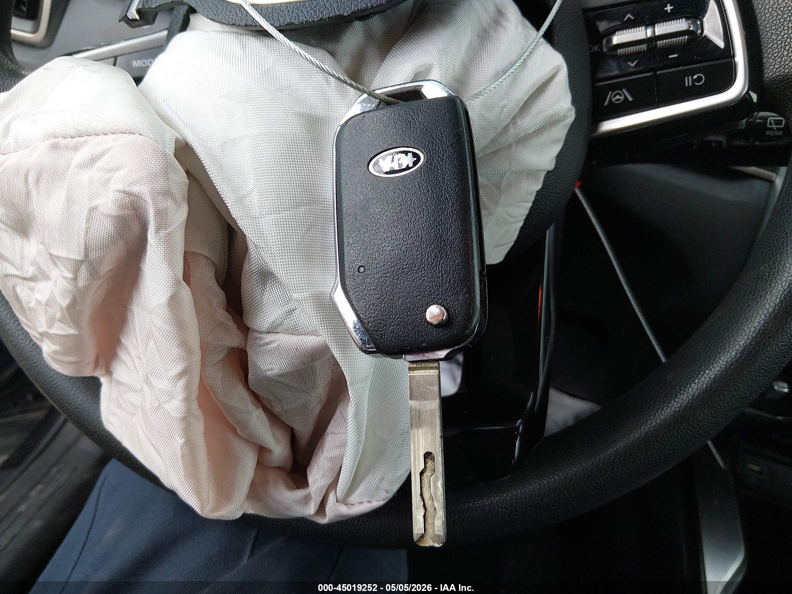 KIA SORENTO image 11