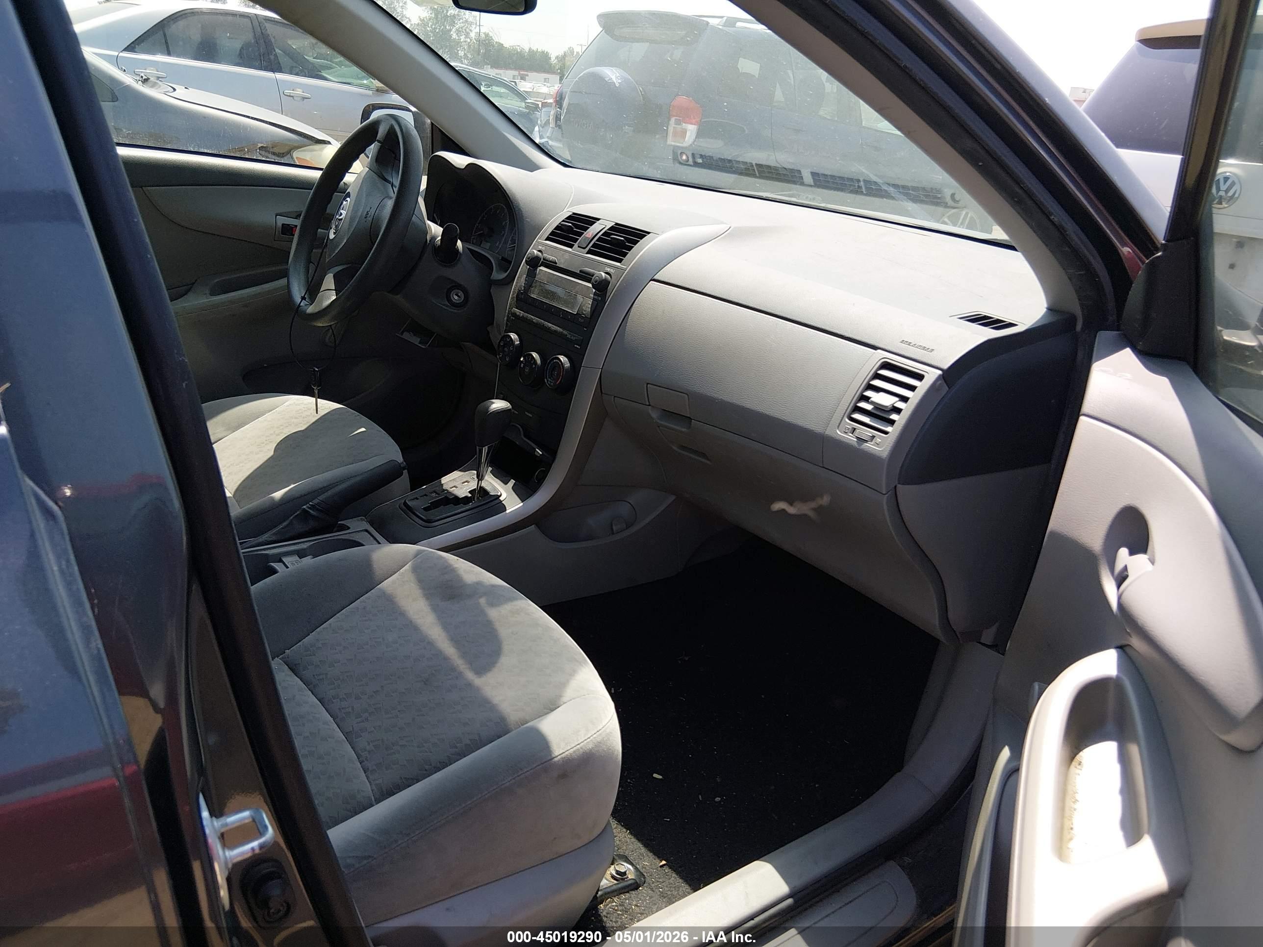 TOYOTA COROLLA image 5