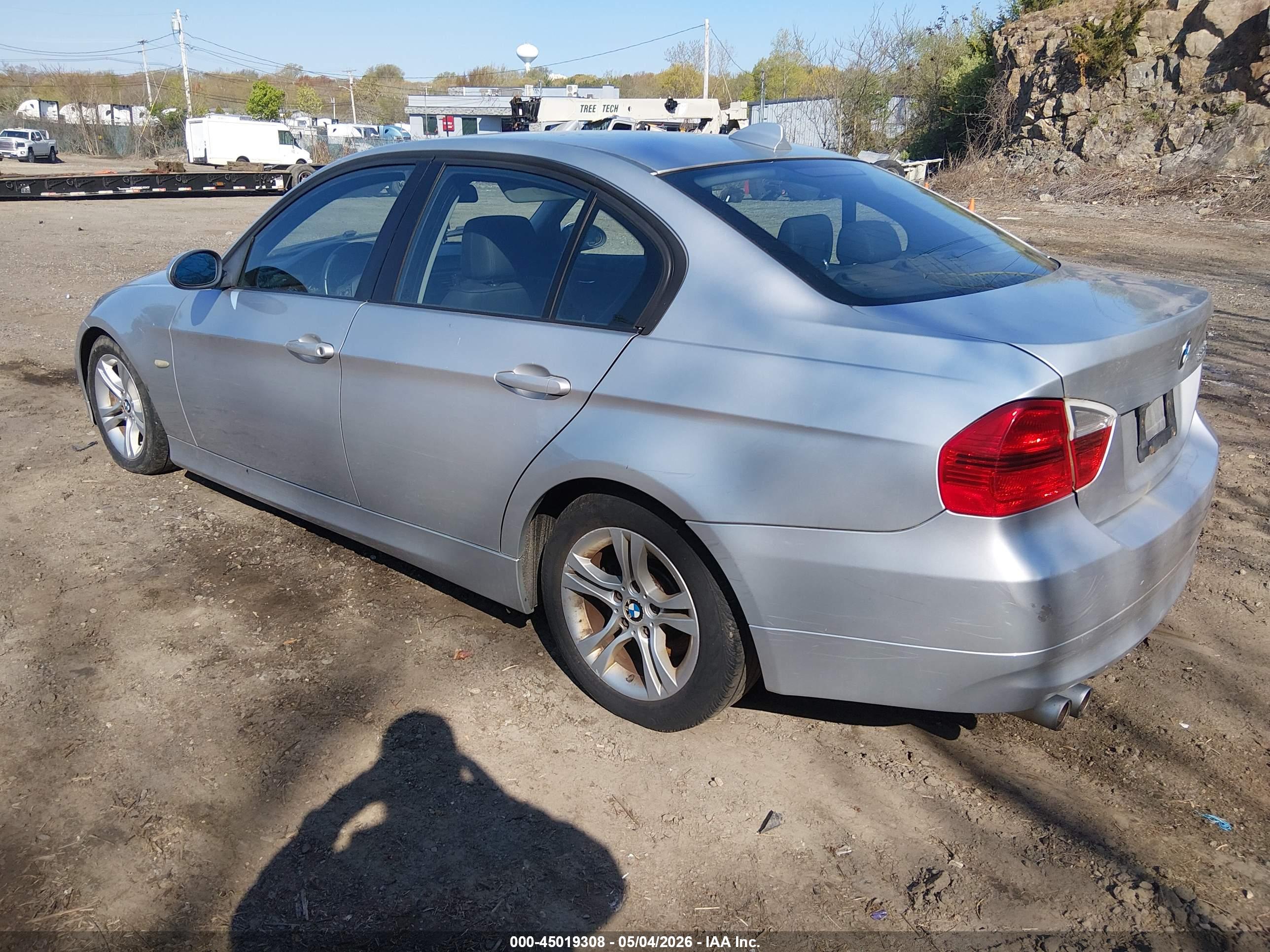 BMW 328XI image 3