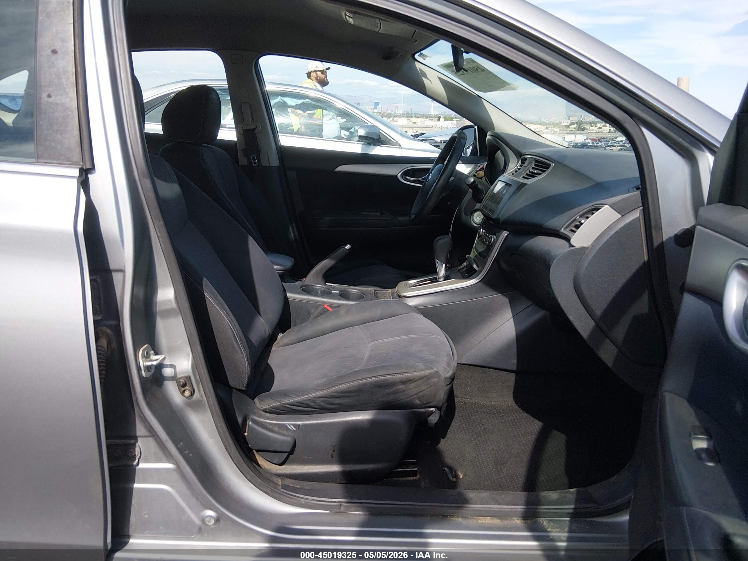 NISSAN SENTRA image 5