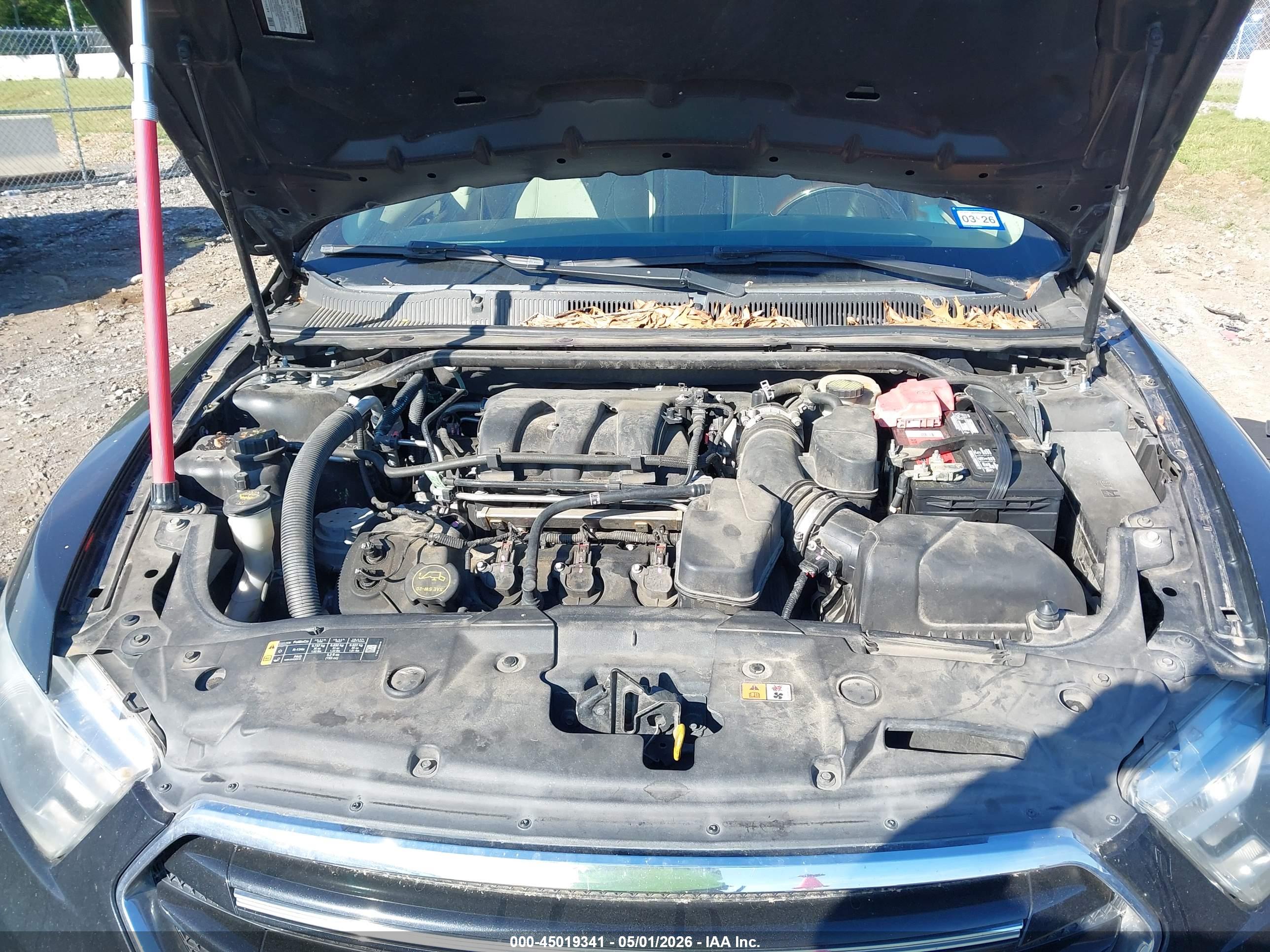 FORD TAURUS image 10