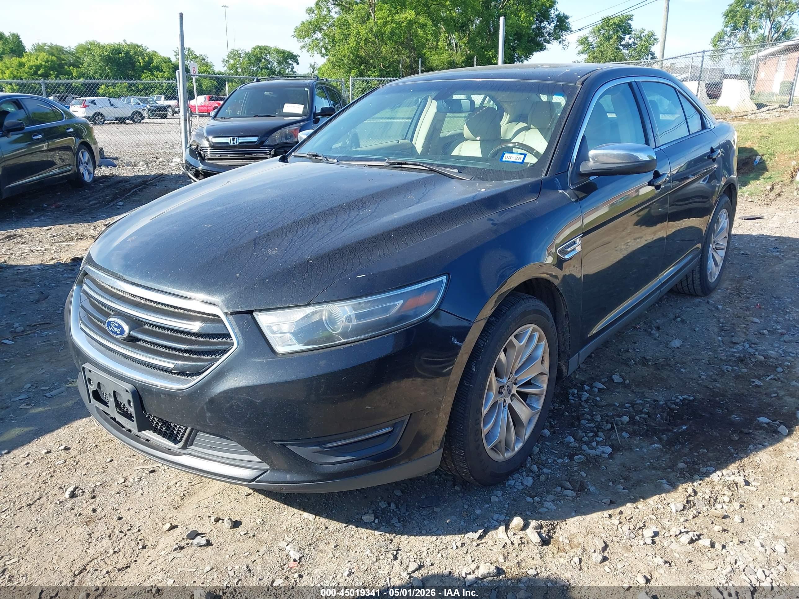 FORD TAURUS image 2