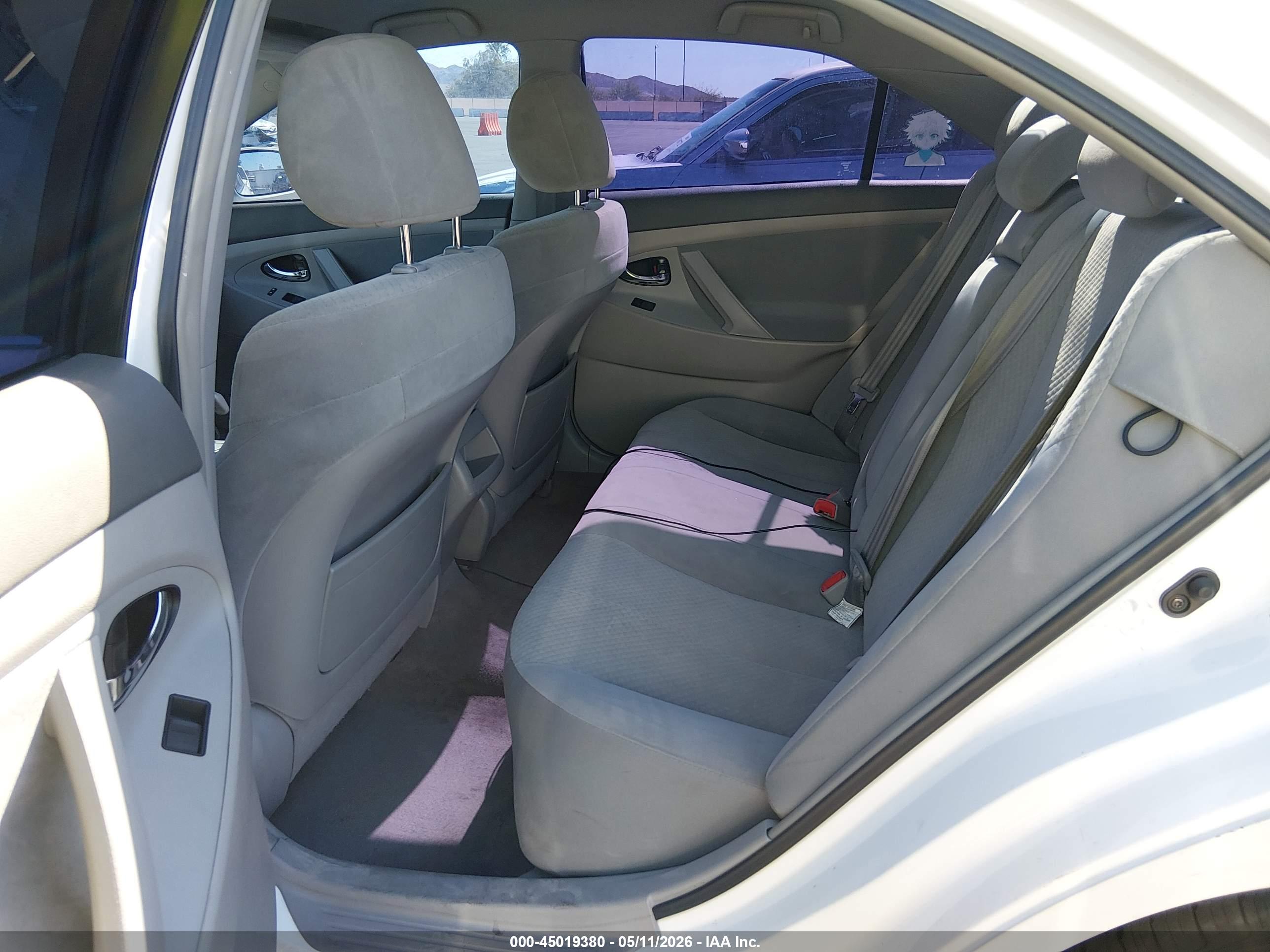 TOYOTA CAMRY image 8