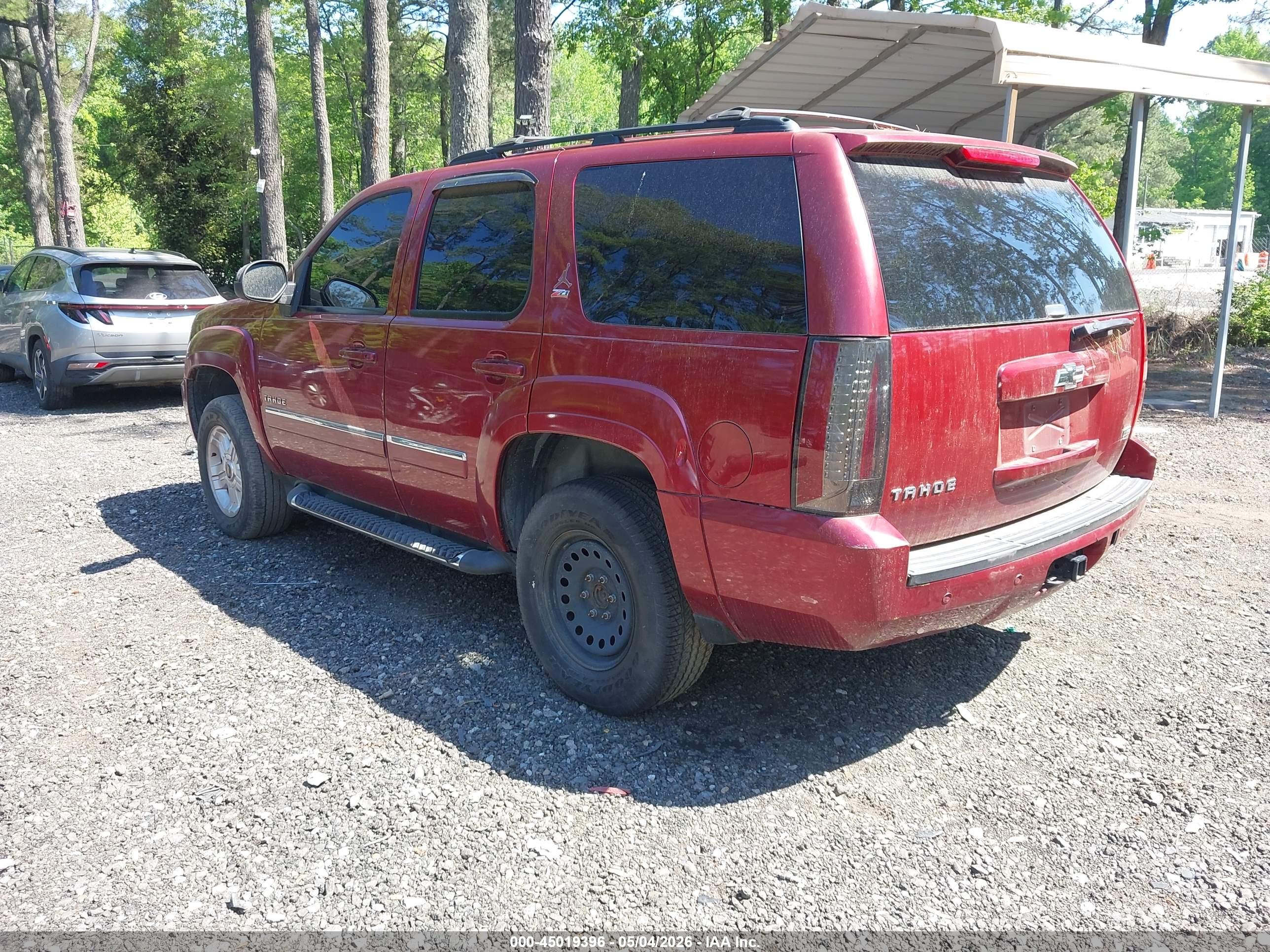 CHEVROLET TAHOE image 3
