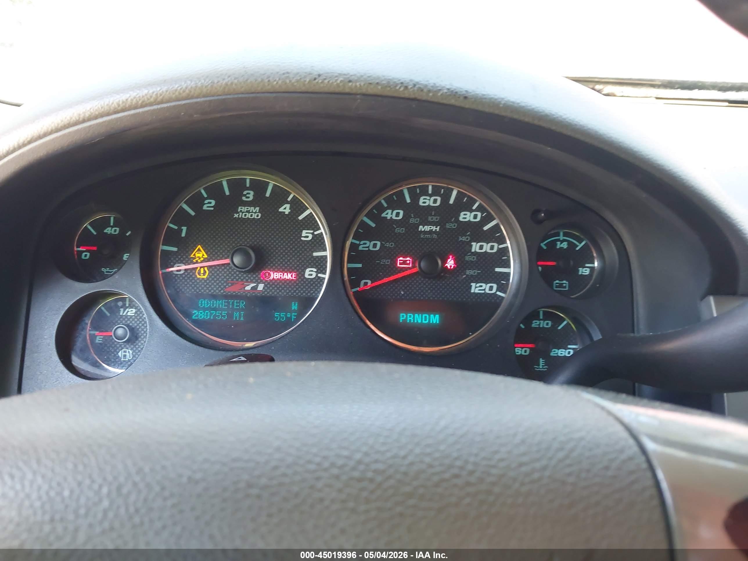 CHEVROLET TAHOE image 7