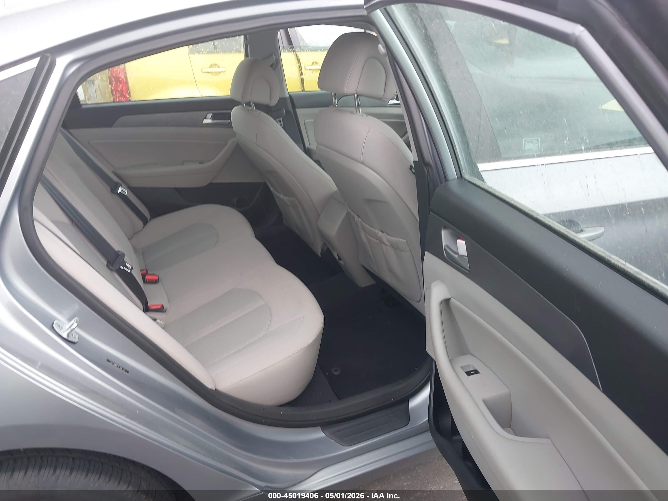 HYUNDAI SONATA image 8