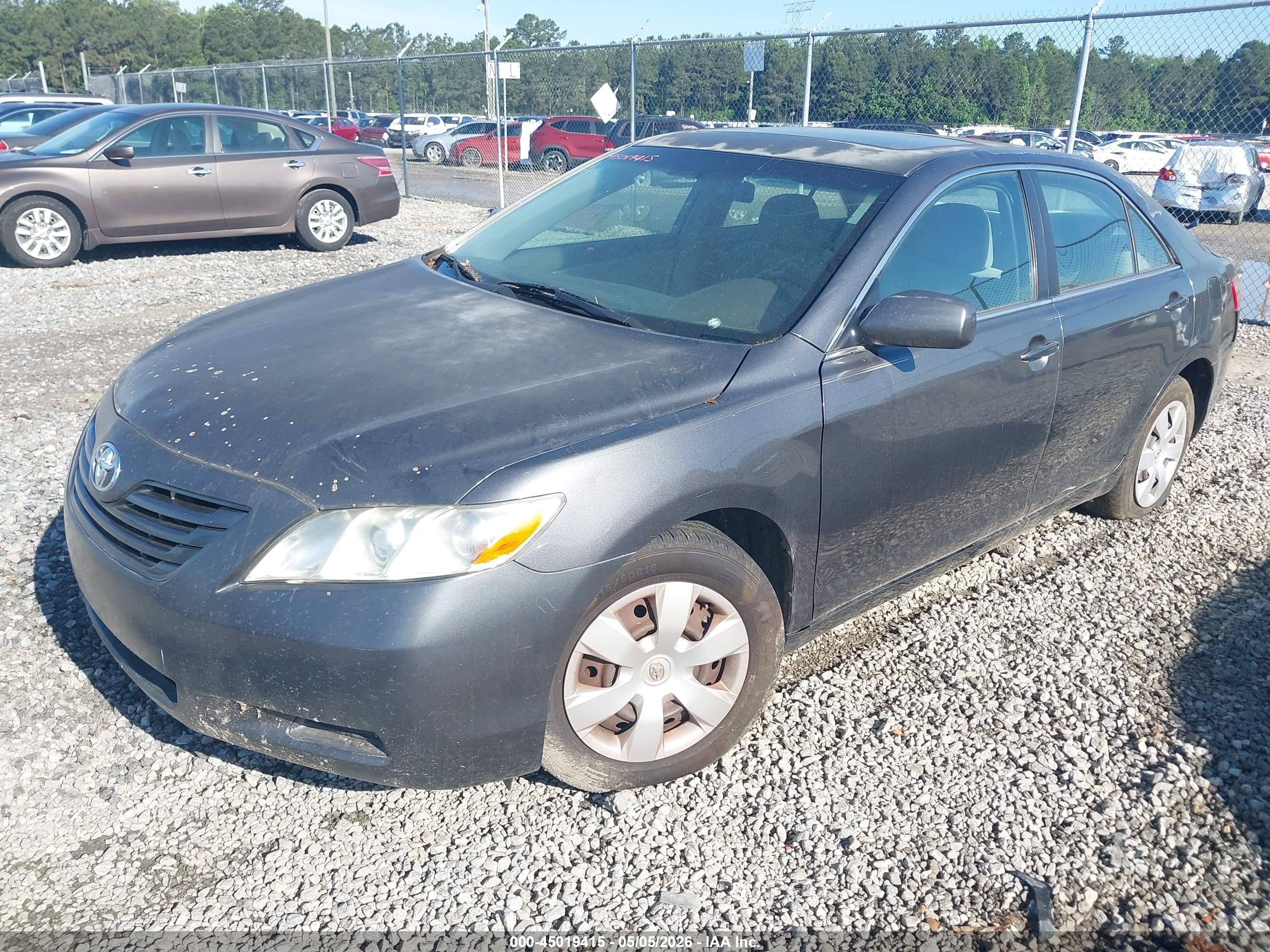 TOYOTA CAMRY image 2