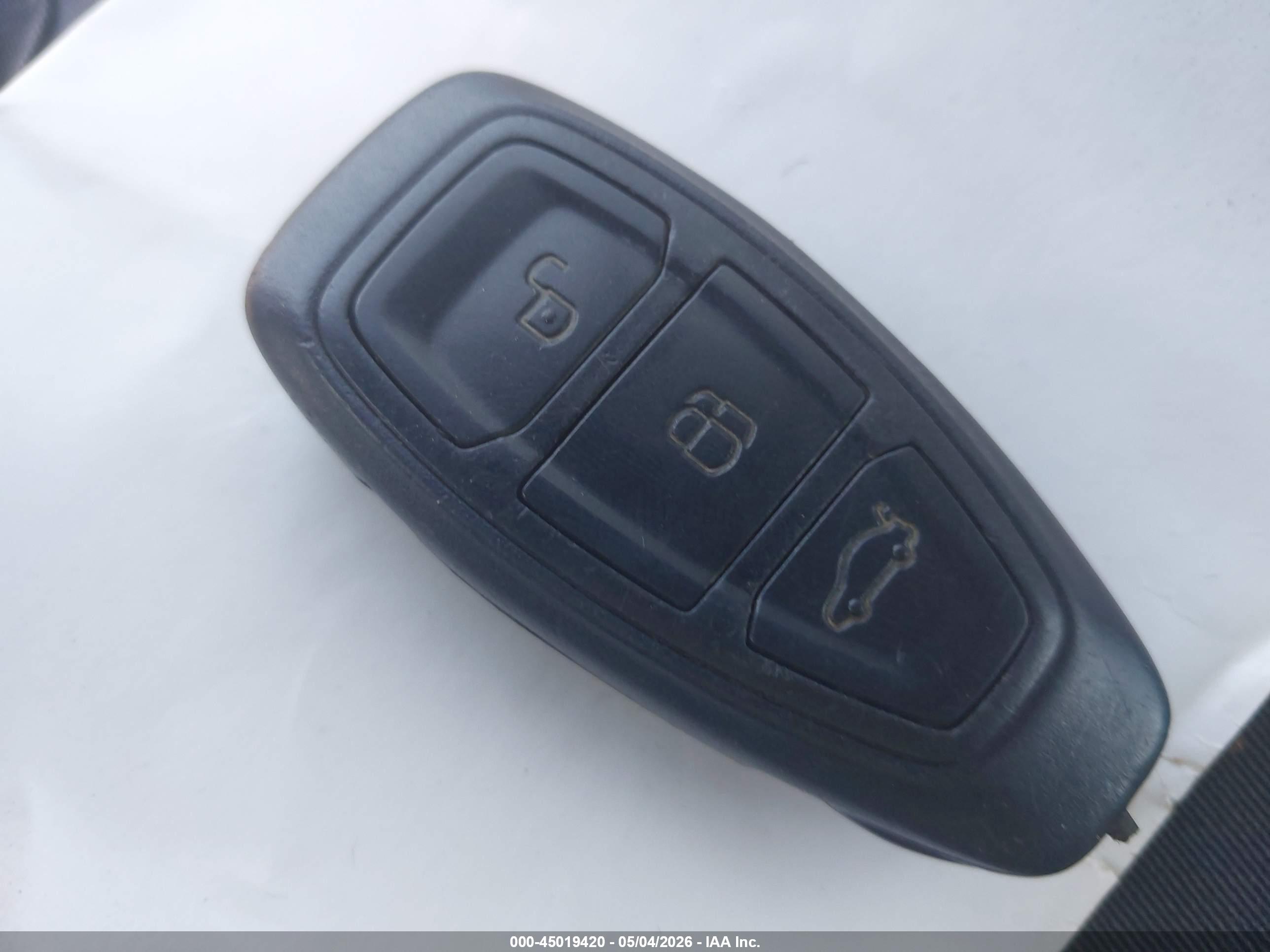 FORD FIESTA image 11
