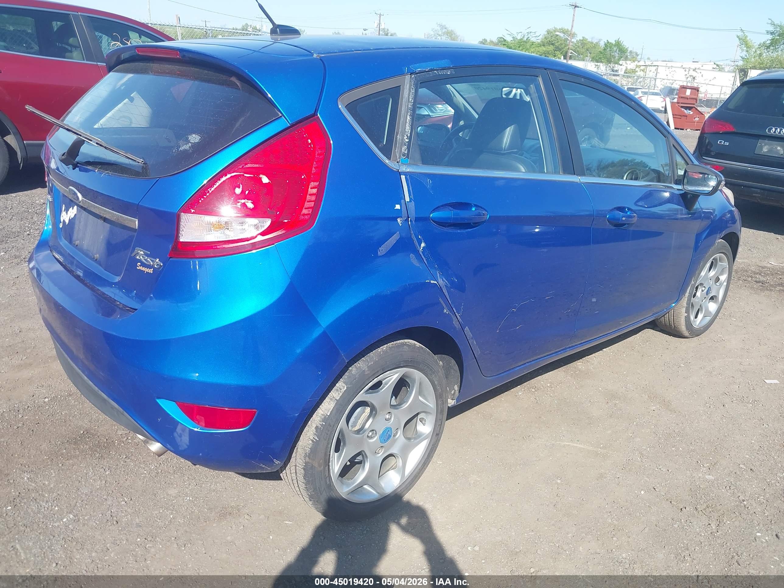 FORD FIESTA image 4