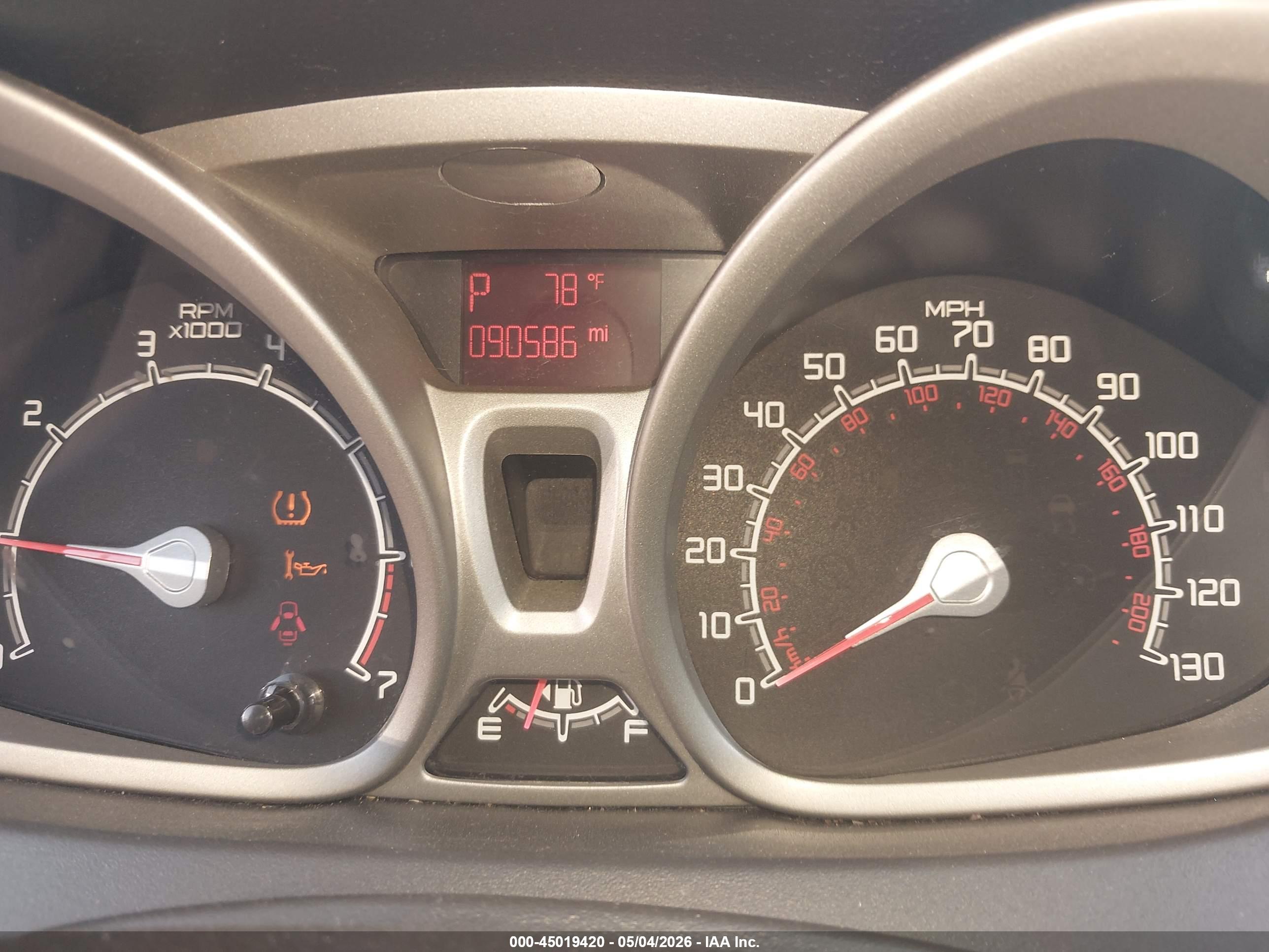 FORD FIESTA image 7