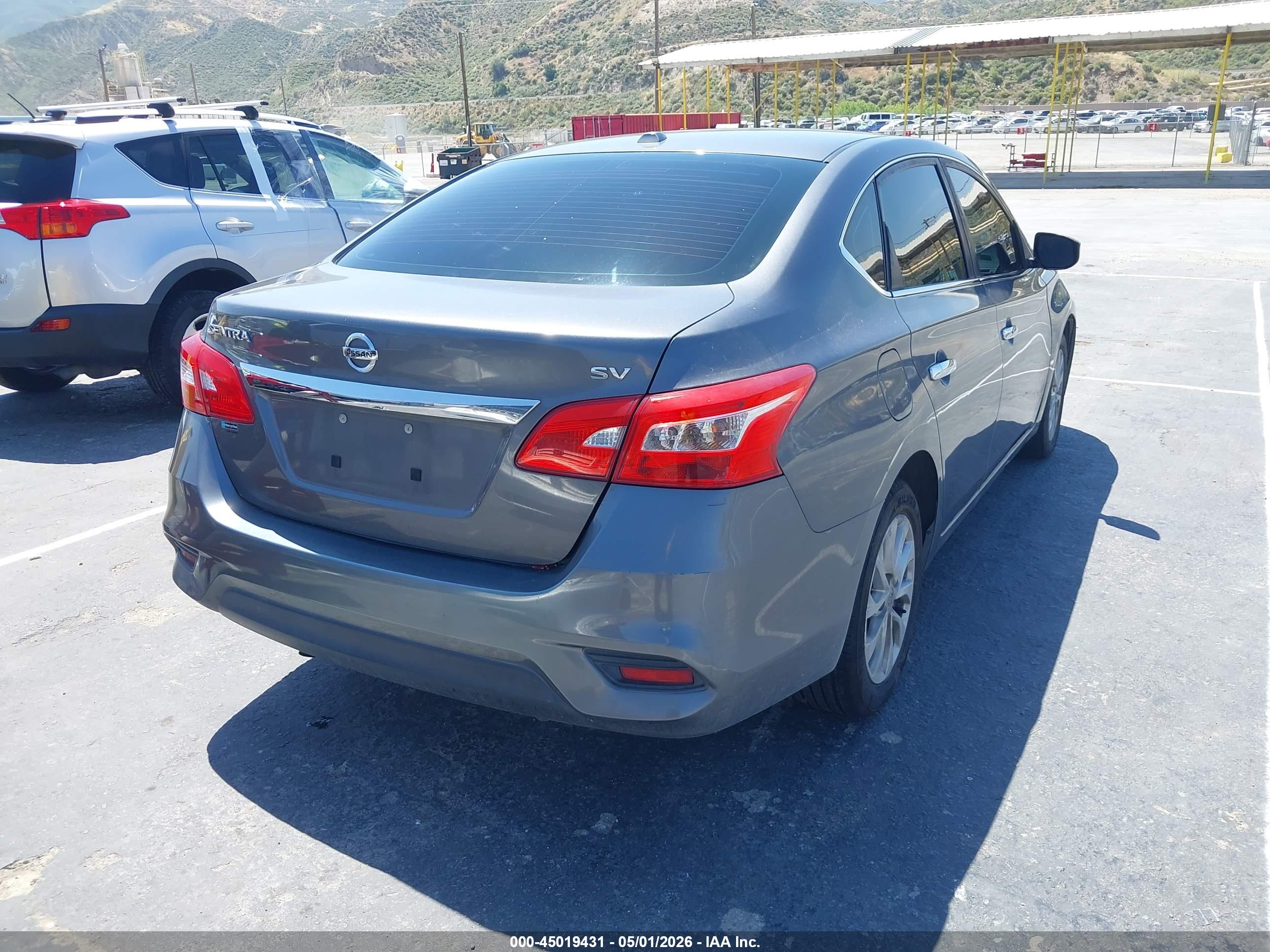 NISSAN SENTRA image 4