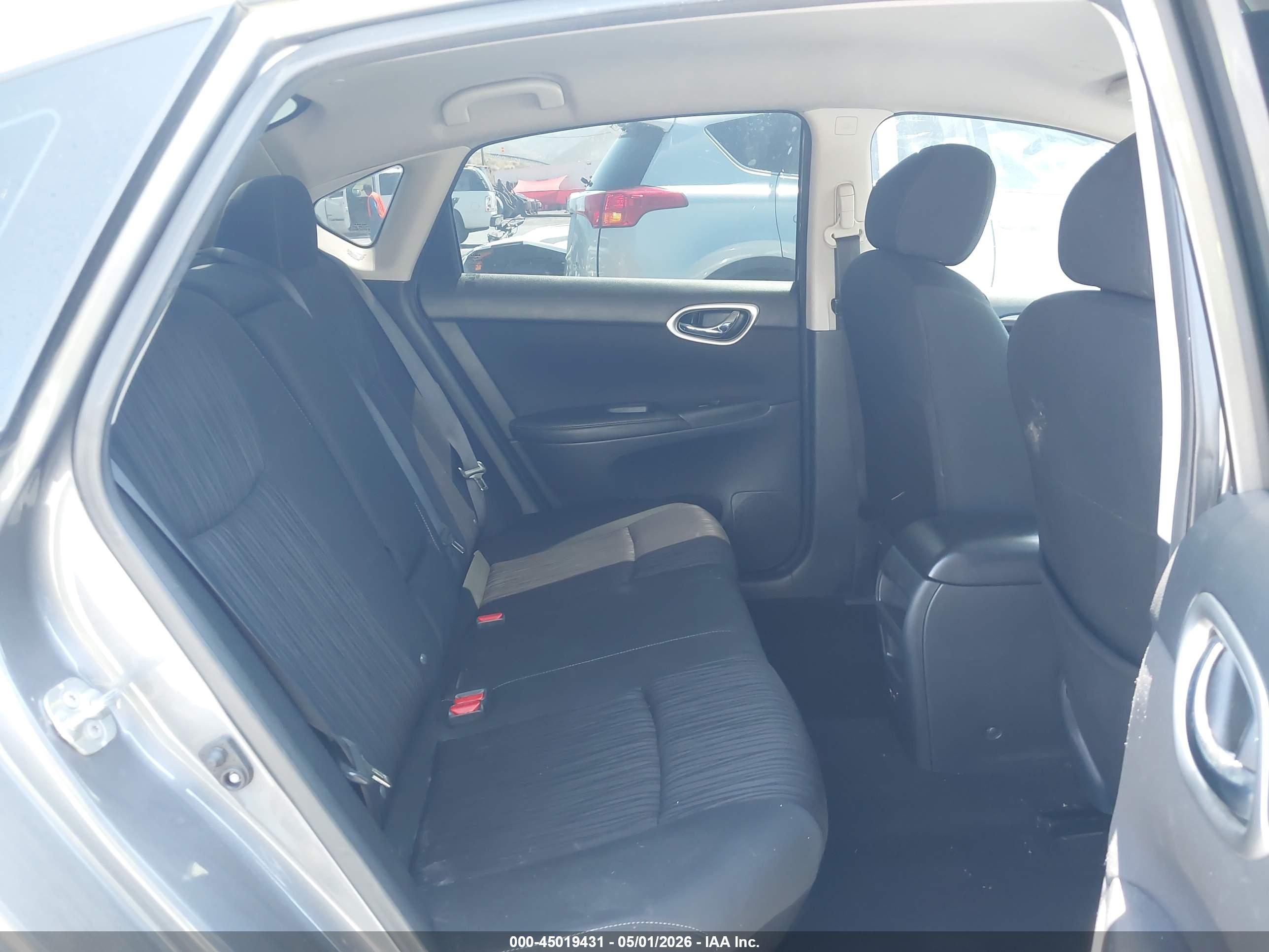 NISSAN SENTRA image 8