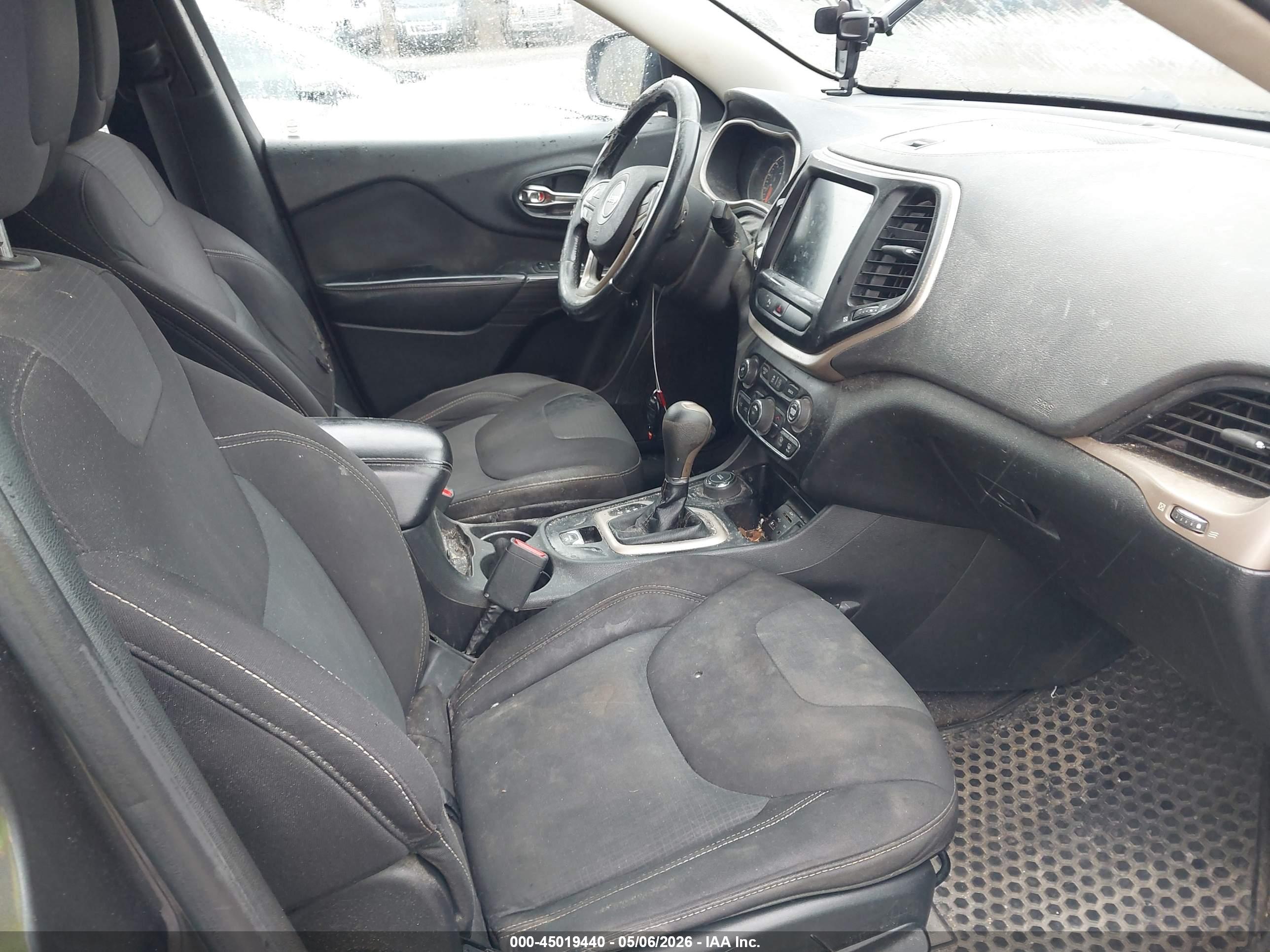JEEP CHEROKEE image 5