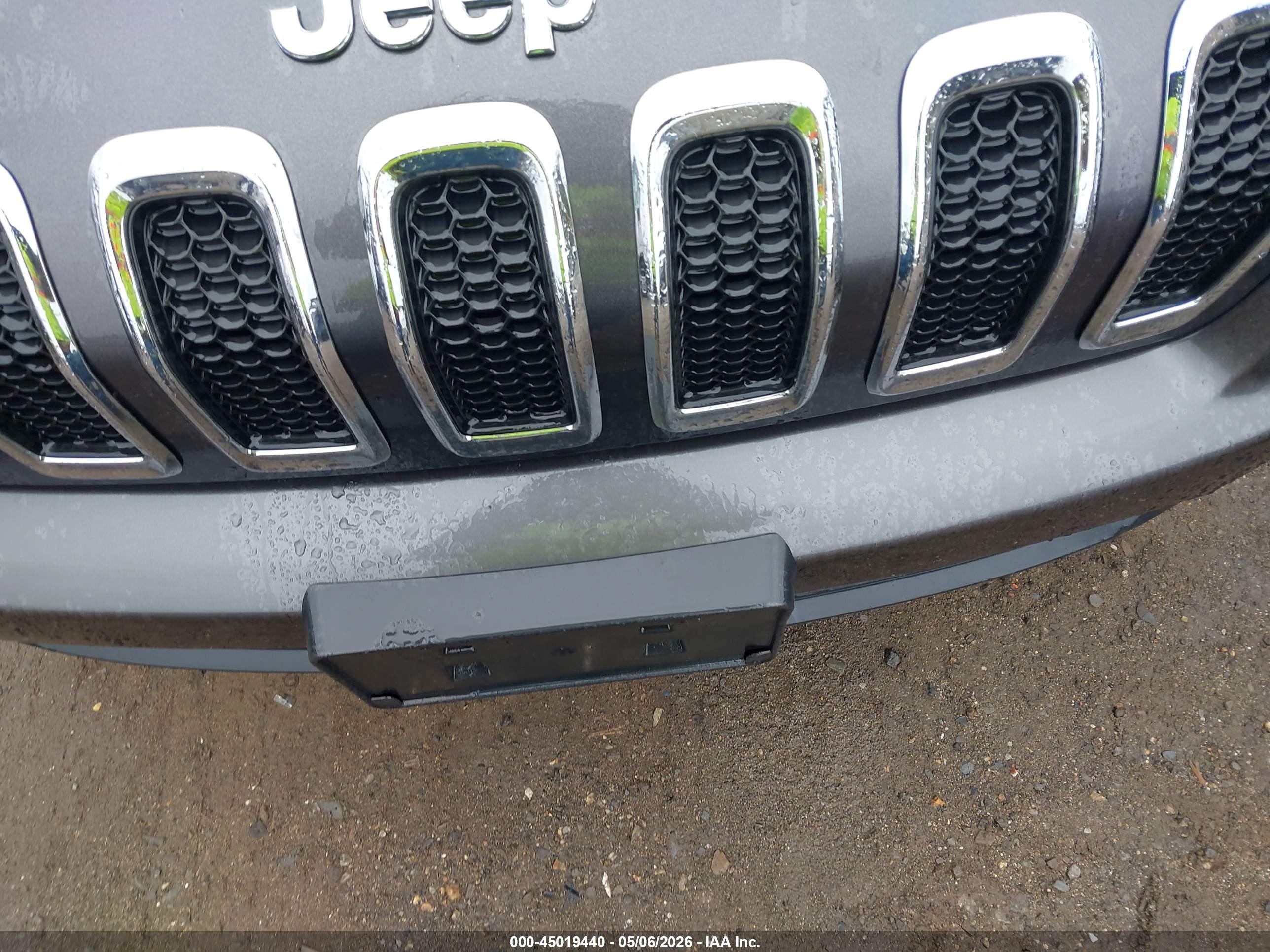 JEEP CHEROKEE image 6