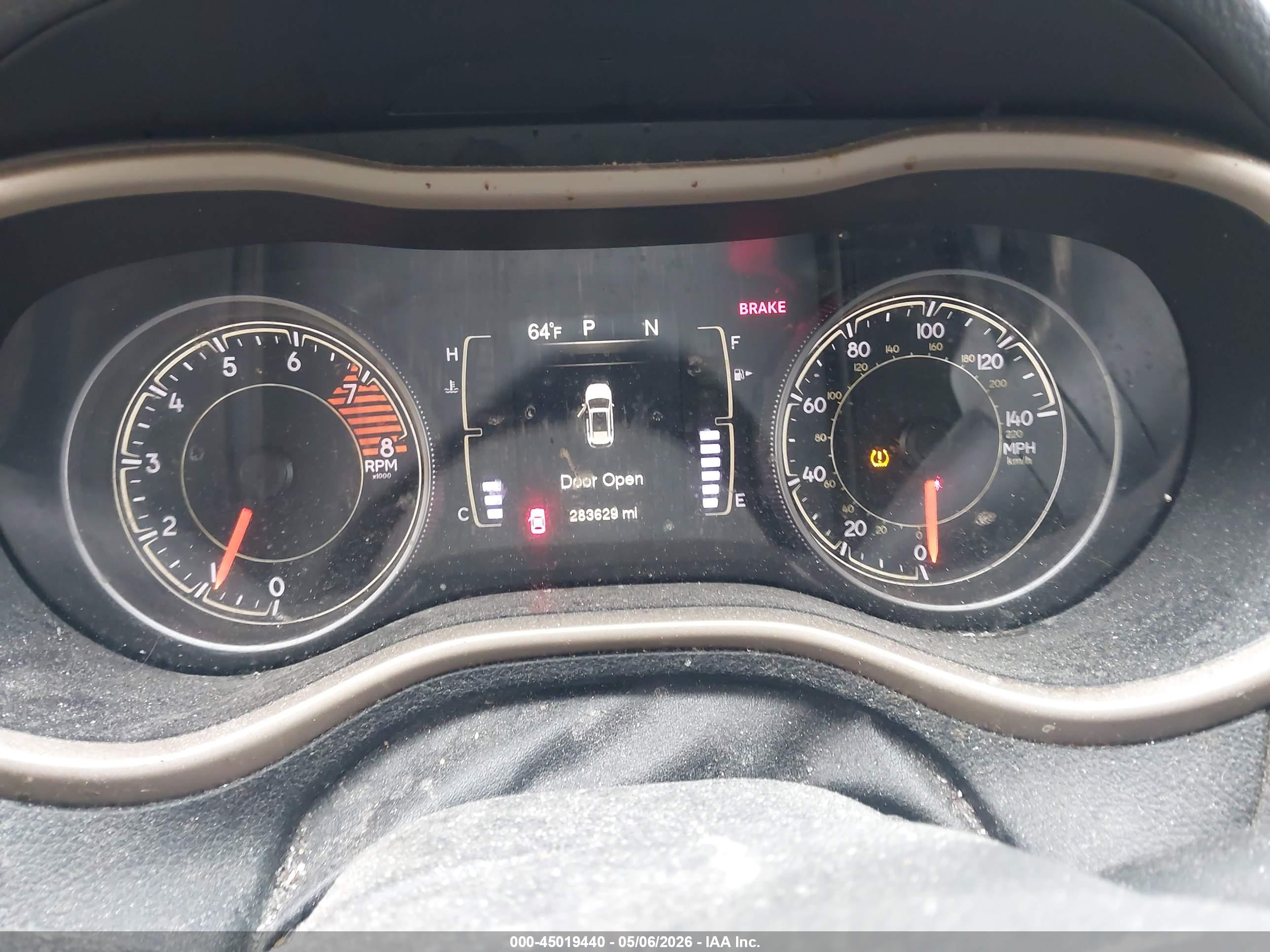 JEEP CHEROKEE image 7