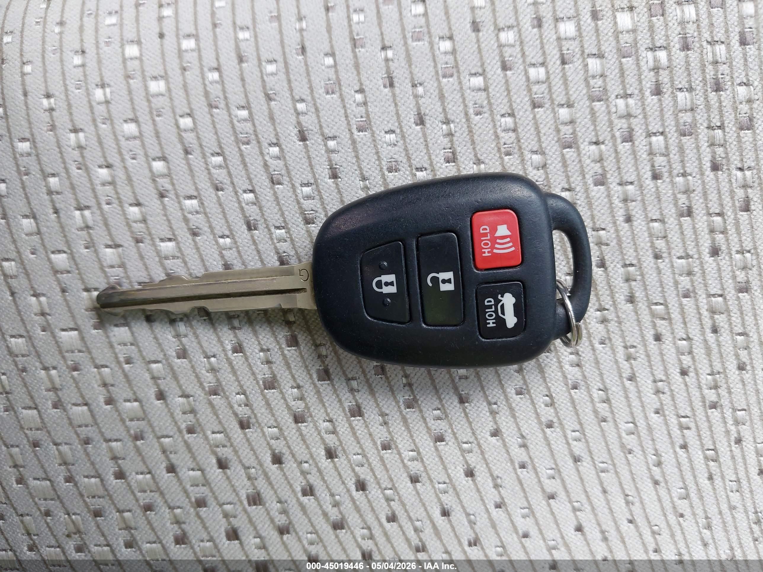 TOYOTA CAMRY image 11