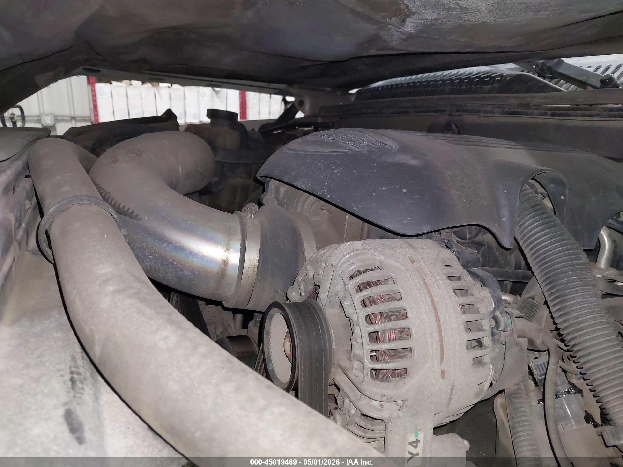 CHEVROLET SUBURBAN image 10