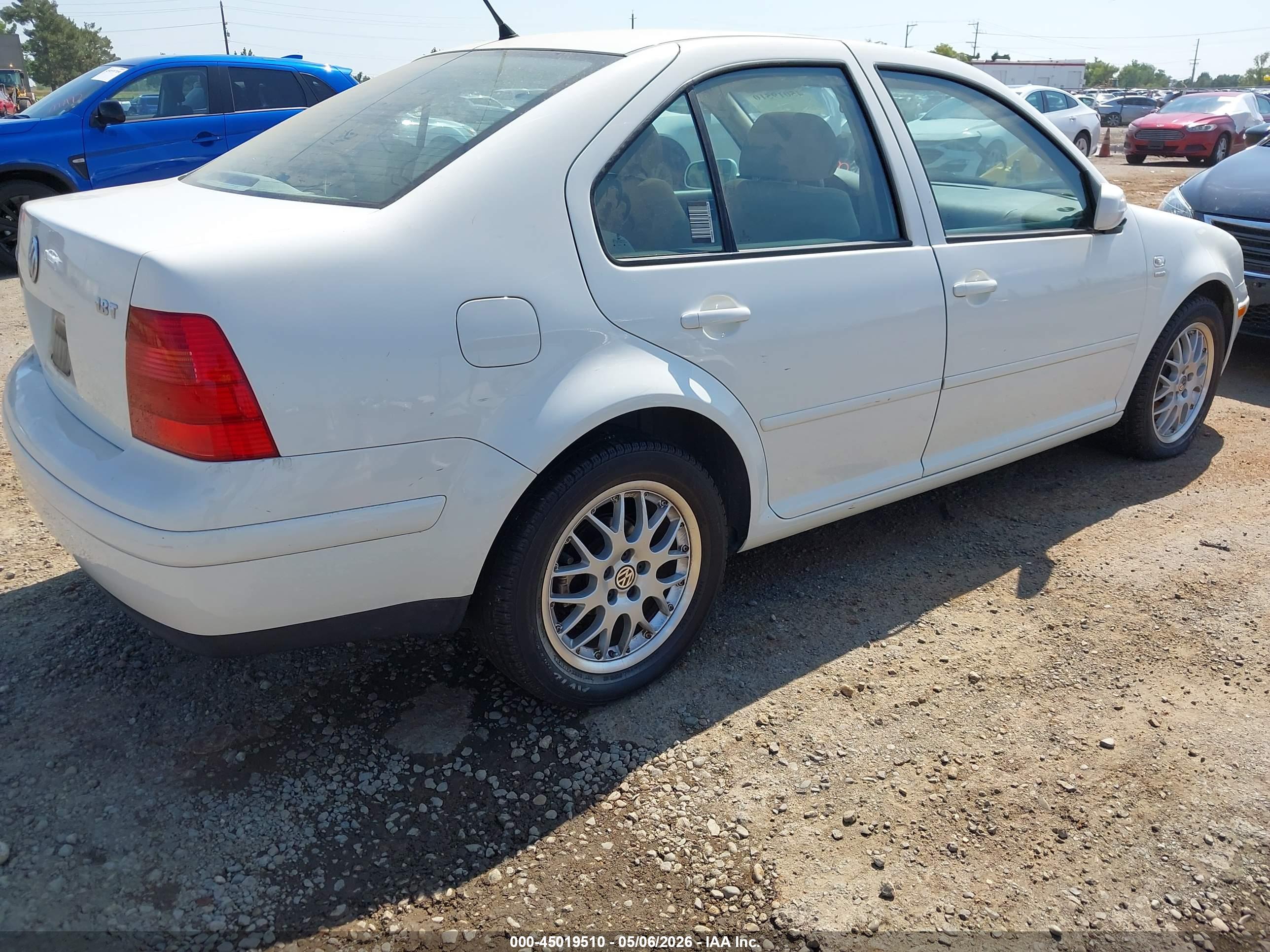 VOLKSWAGEN JETTA image 4