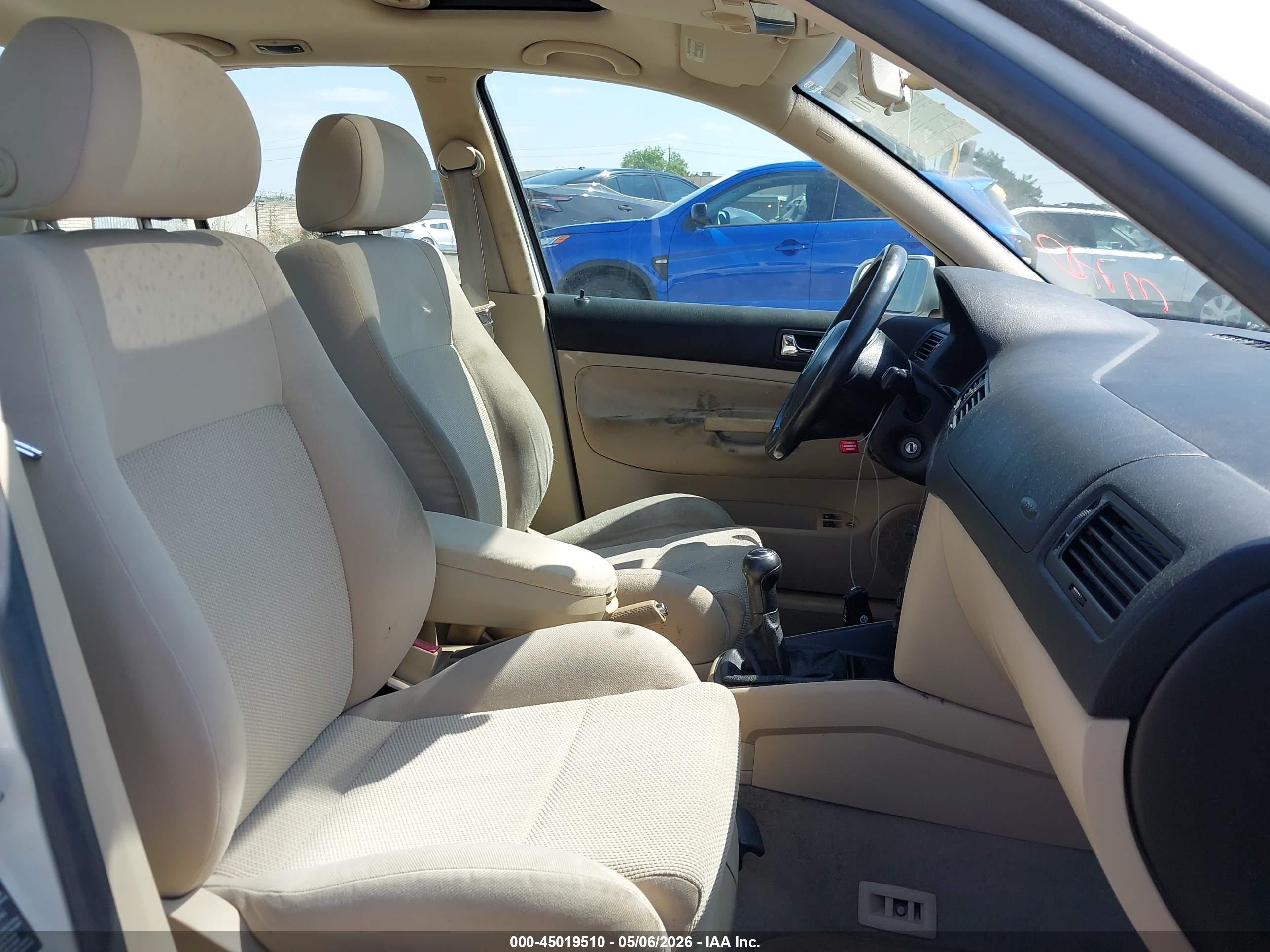 VOLKSWAGEN JETTA image 5