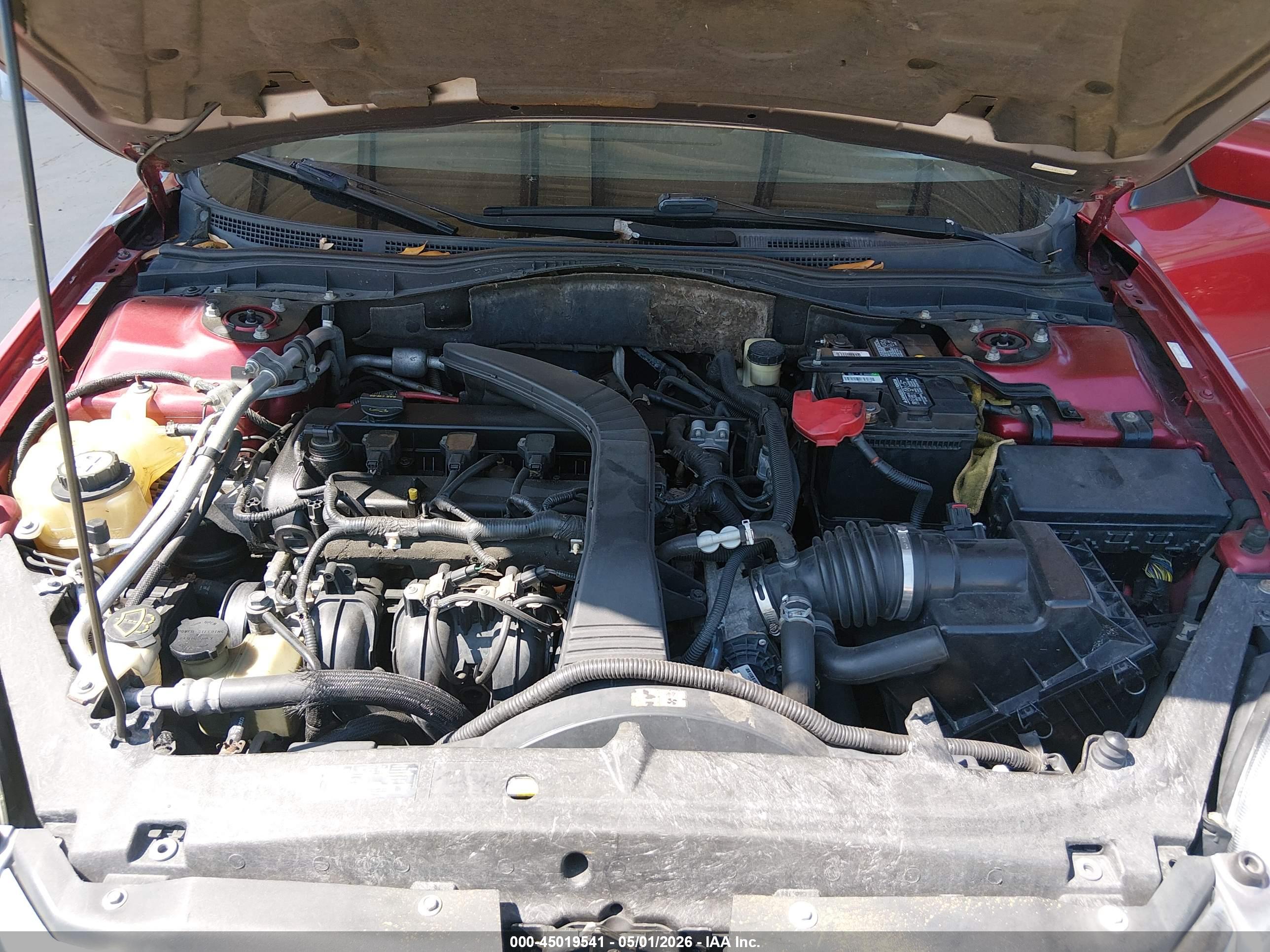 FORD FUSION image 10