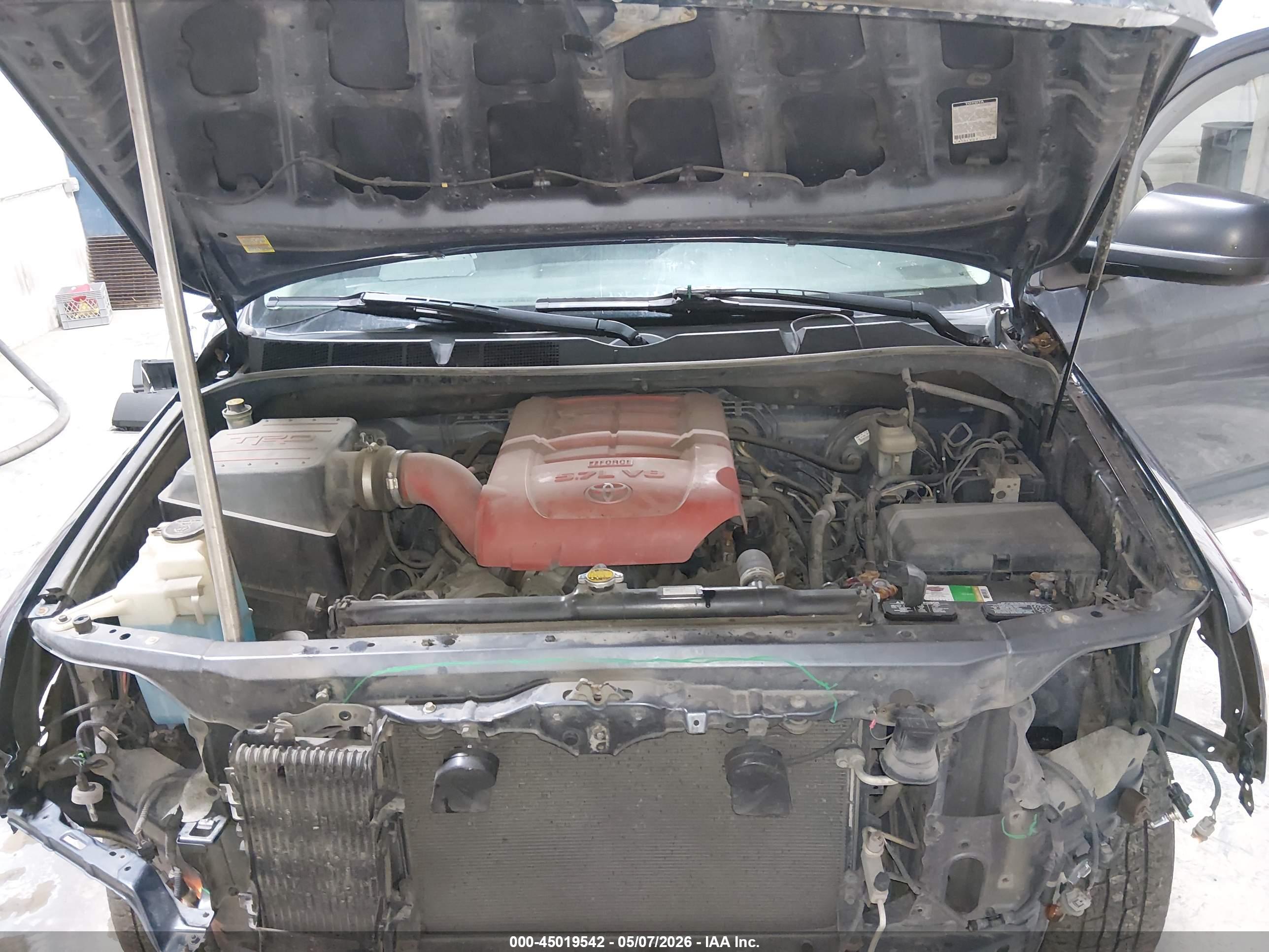 TOYOTA TUNDRA image 10