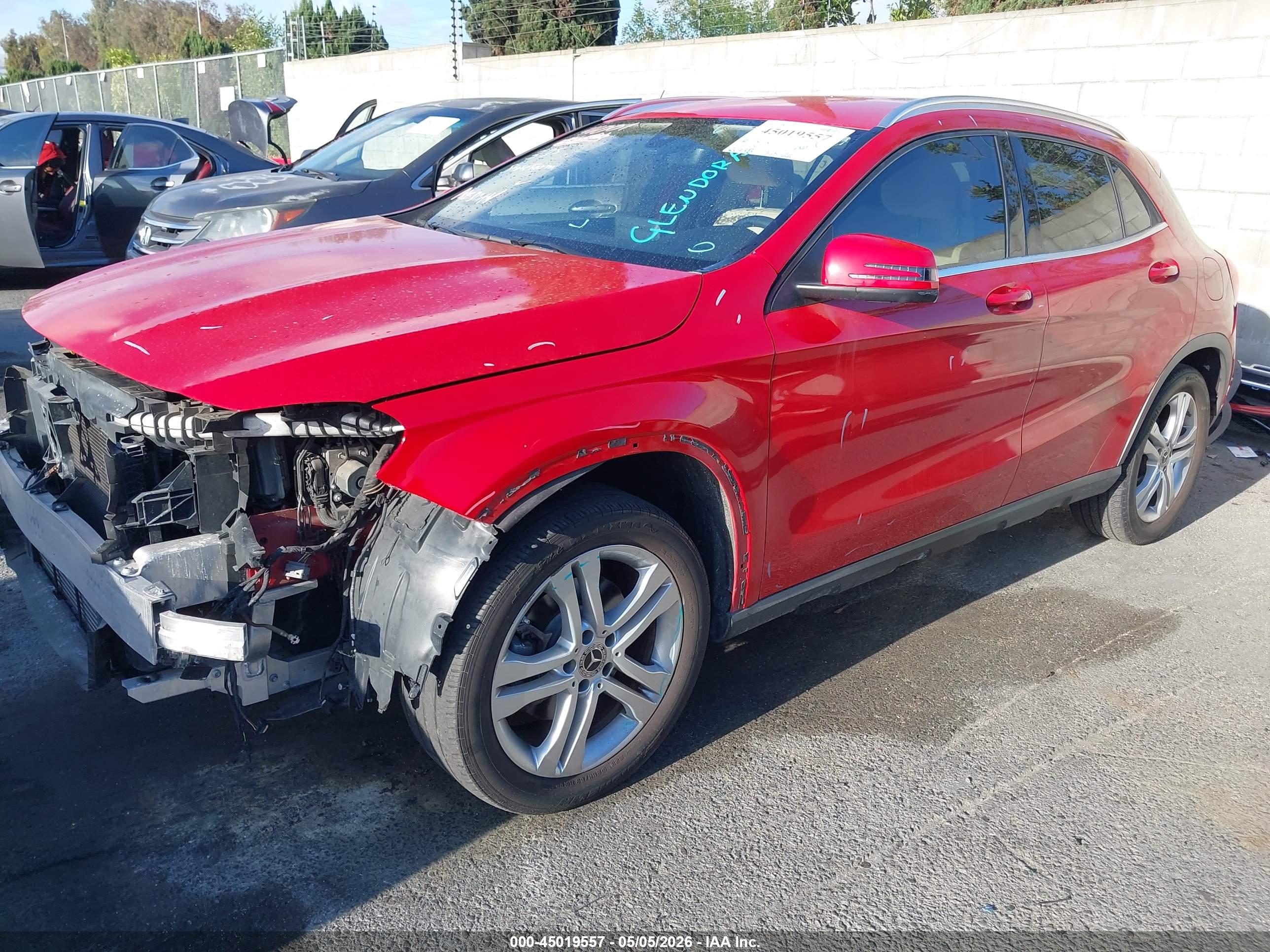 MERCEDES-BENZ GLA image 2
