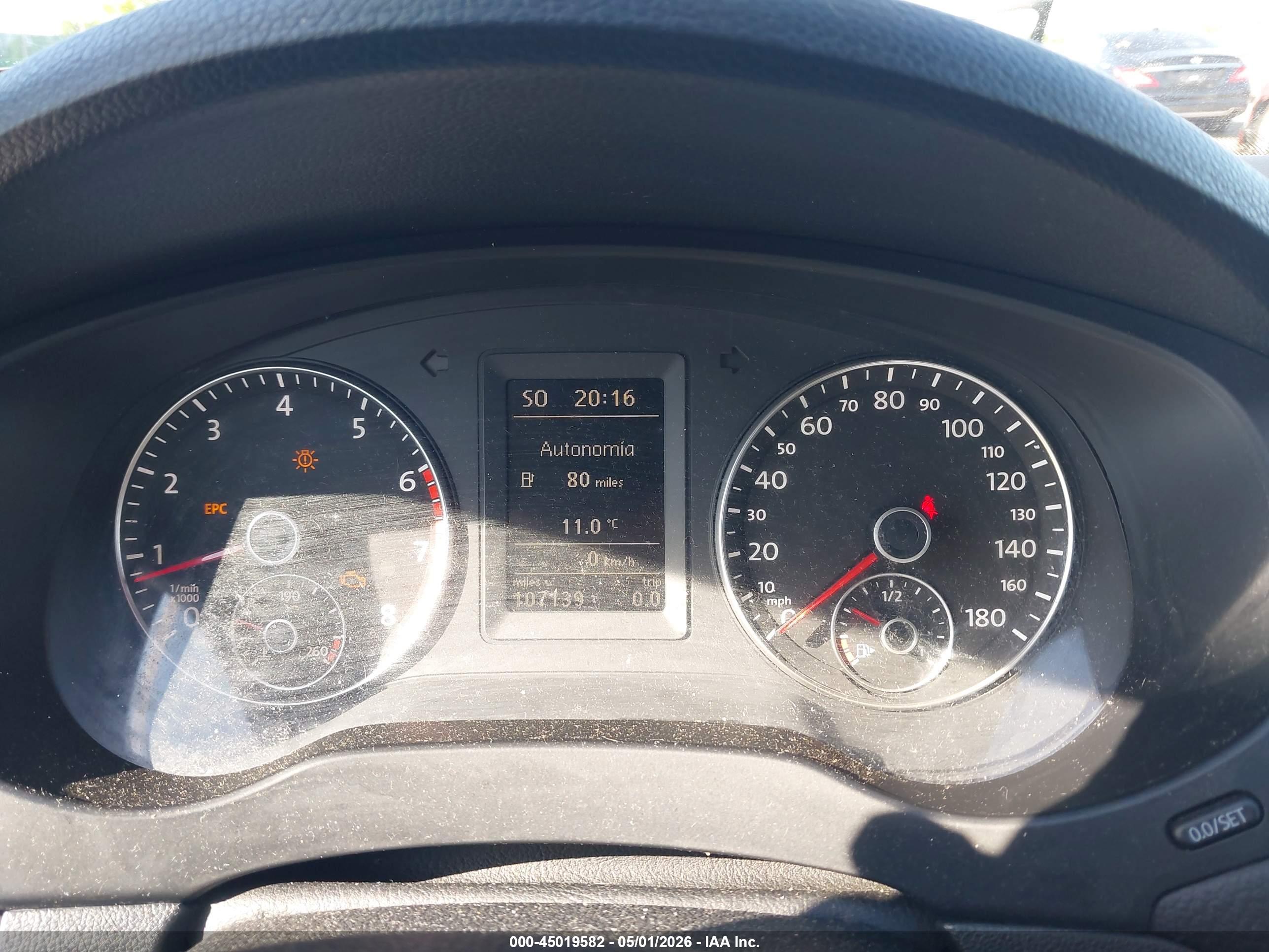 VOLKSWAGEN JETTA image 7