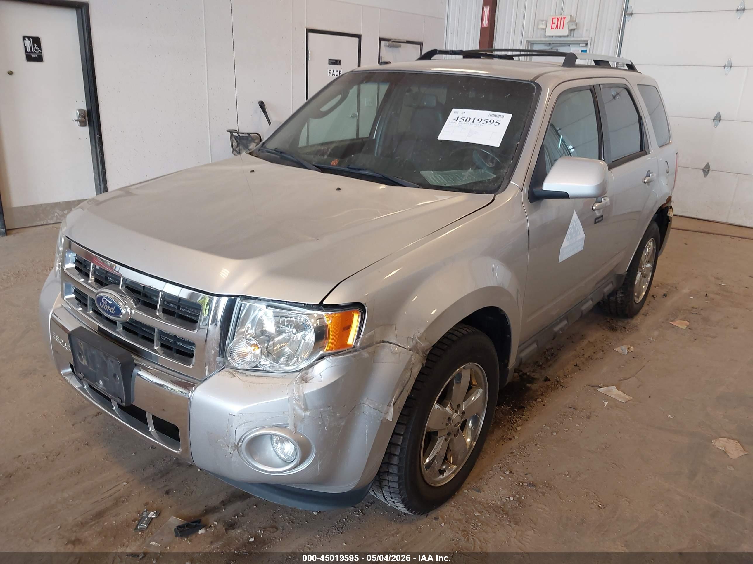 FORD ESCAPE image 2