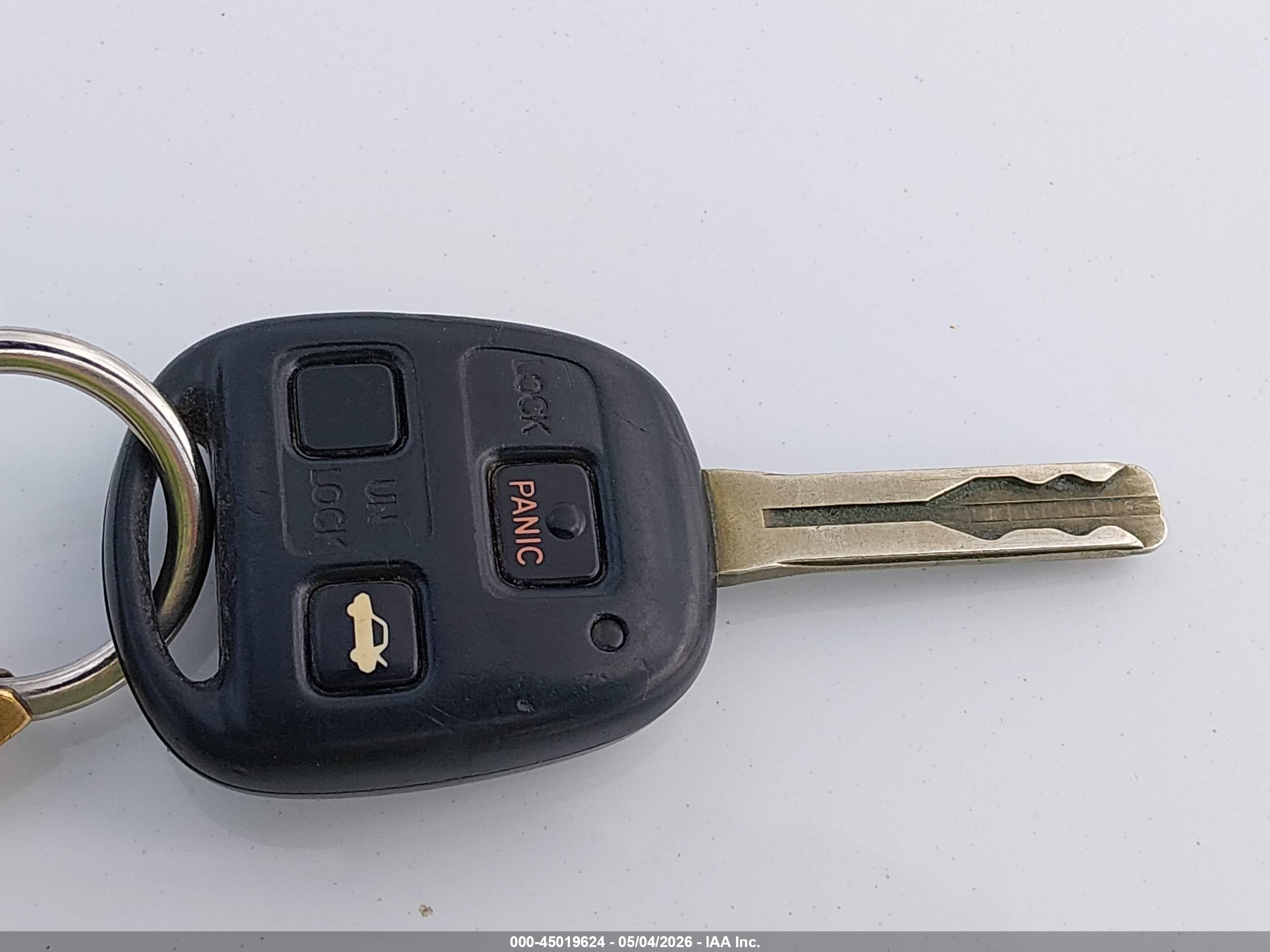 LEXUS ES image 11