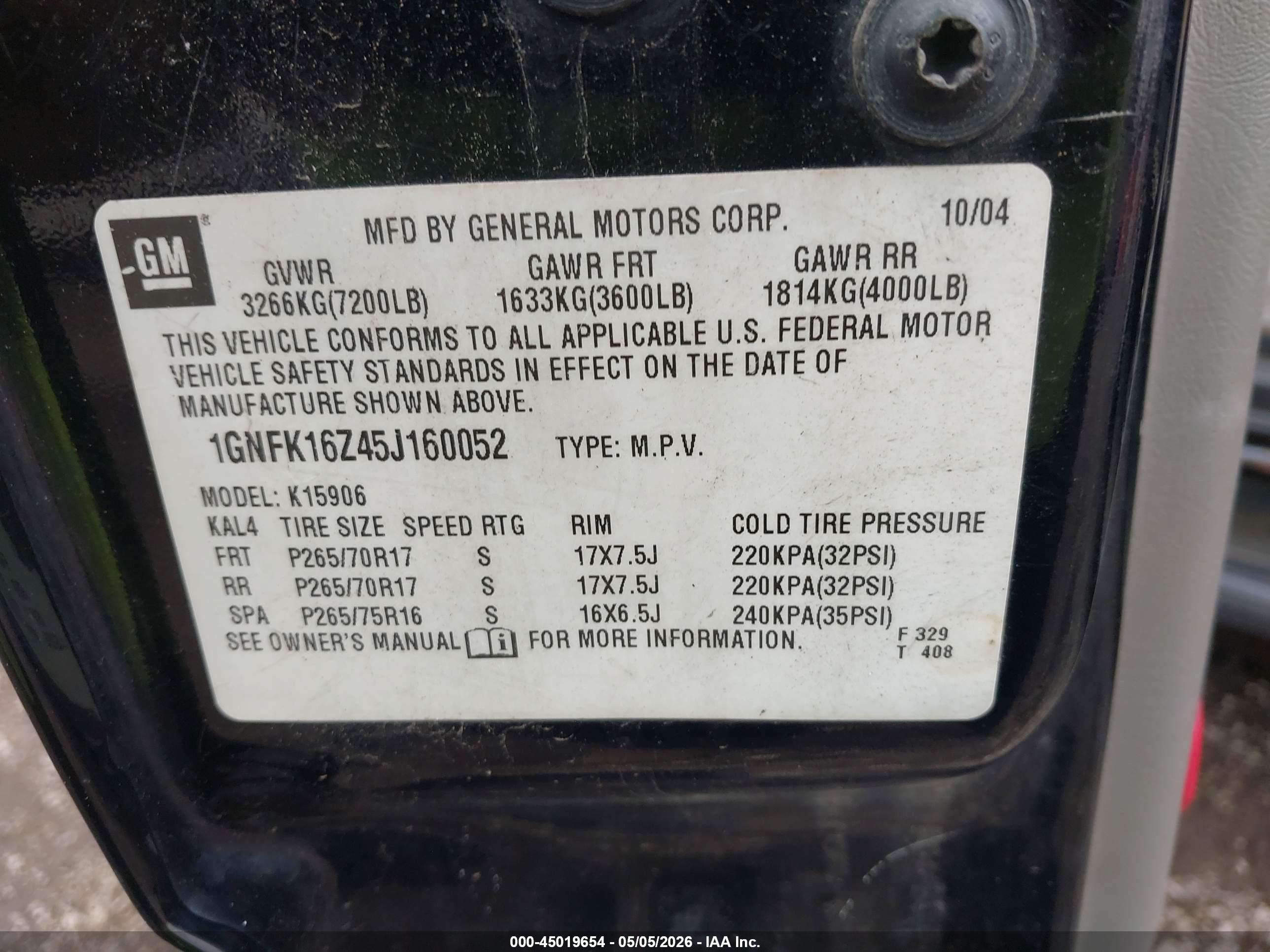 CHEVROLET SUBURBAN image 9