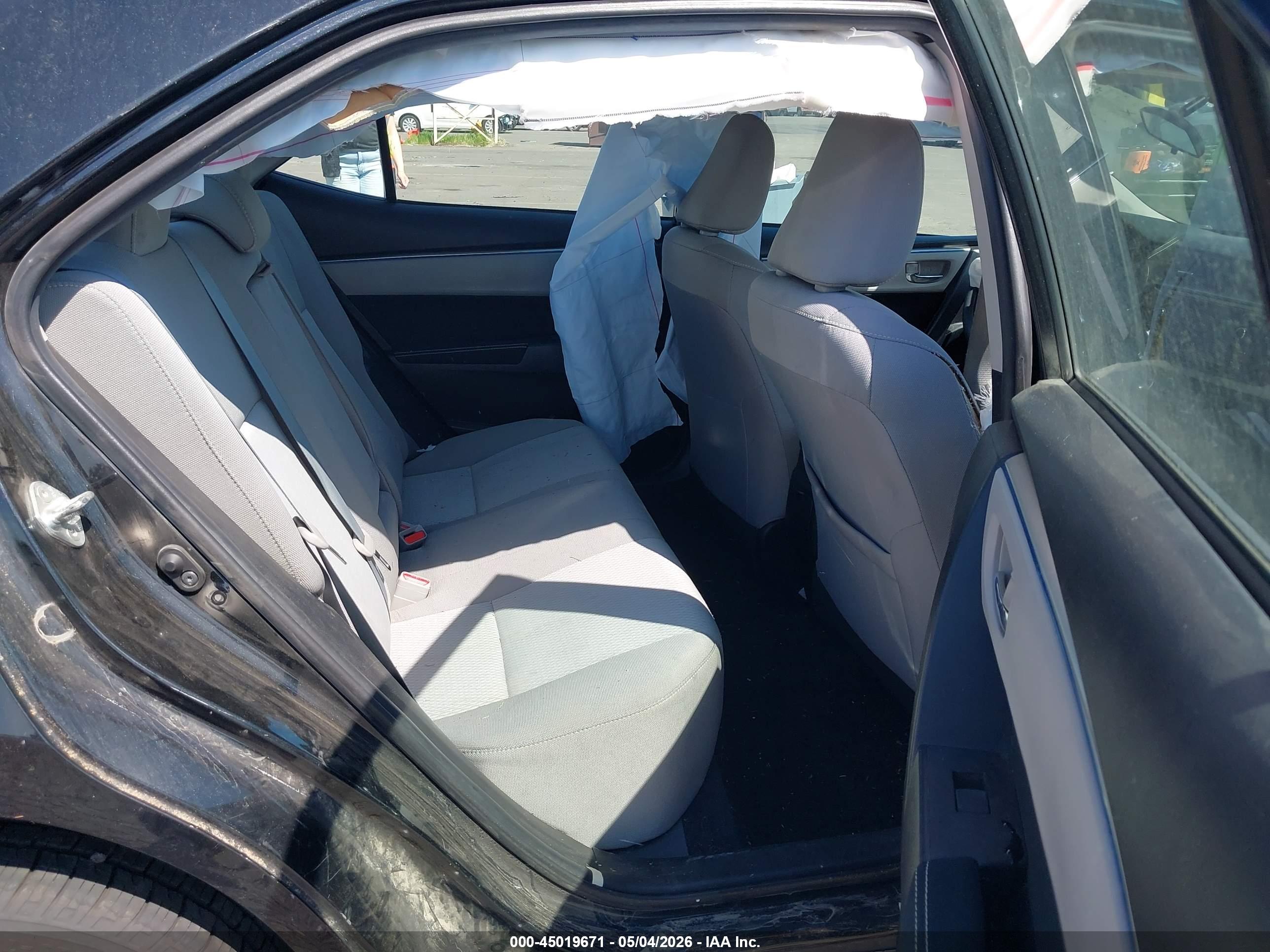 TOYOTA COROLLA image 8