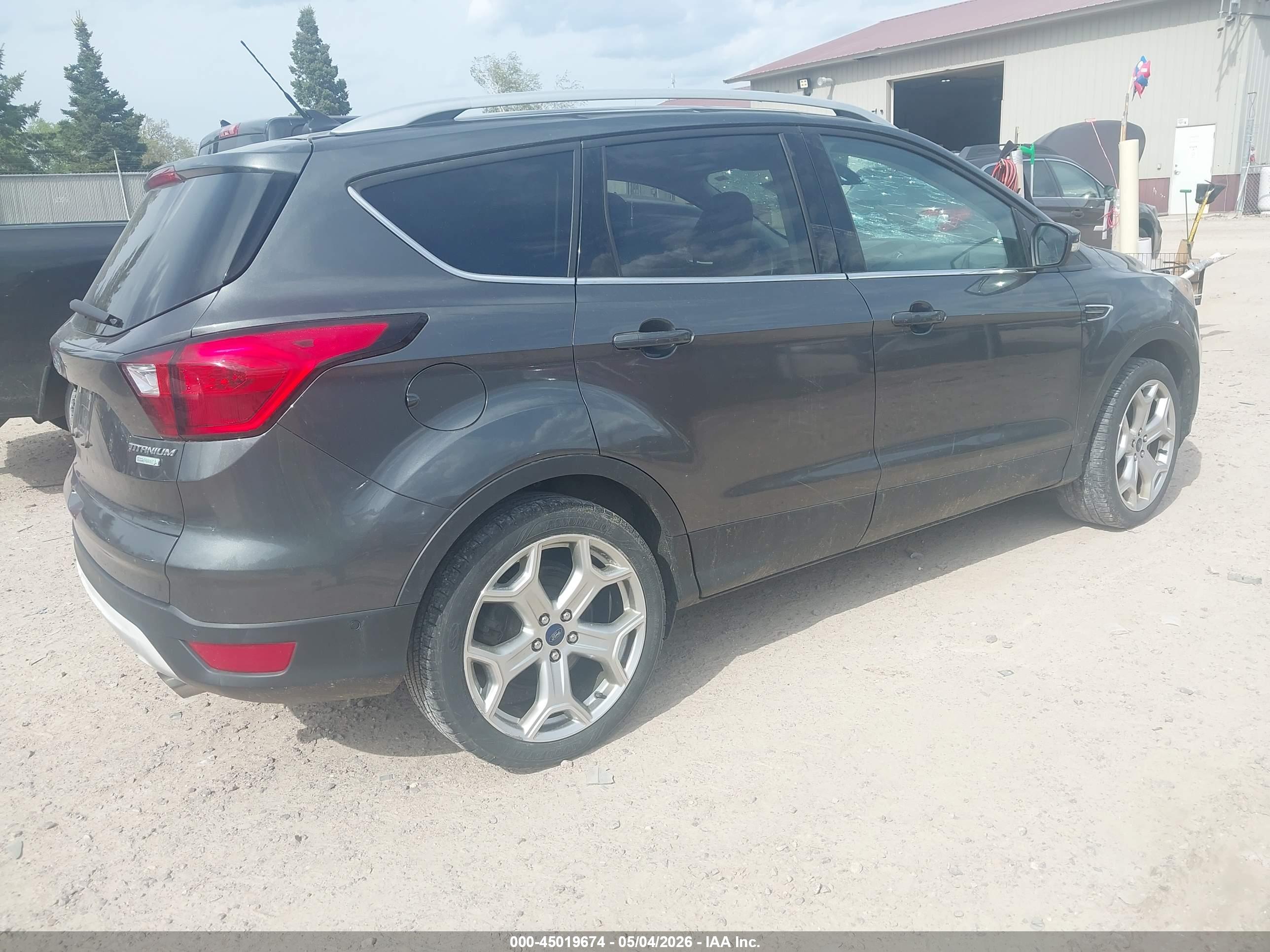FORD ESCAPE image 4