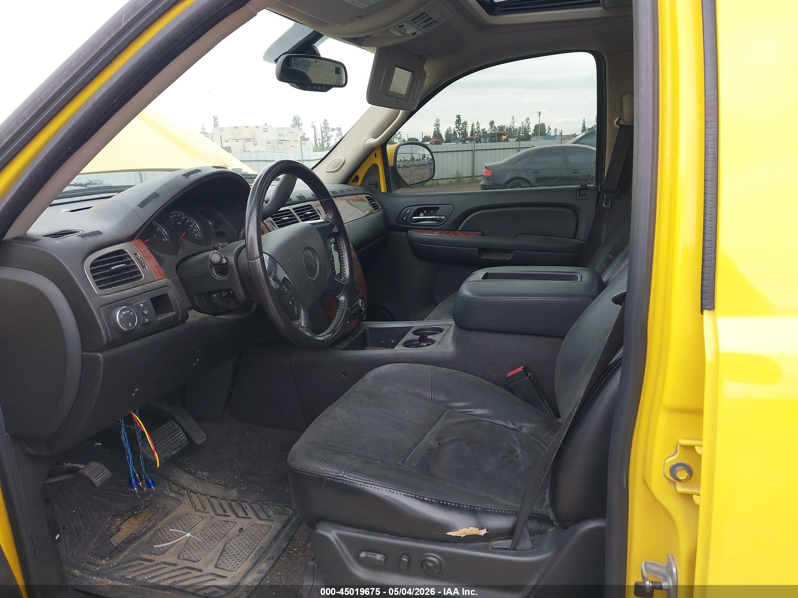 CHEVROLET TAHOE image 5