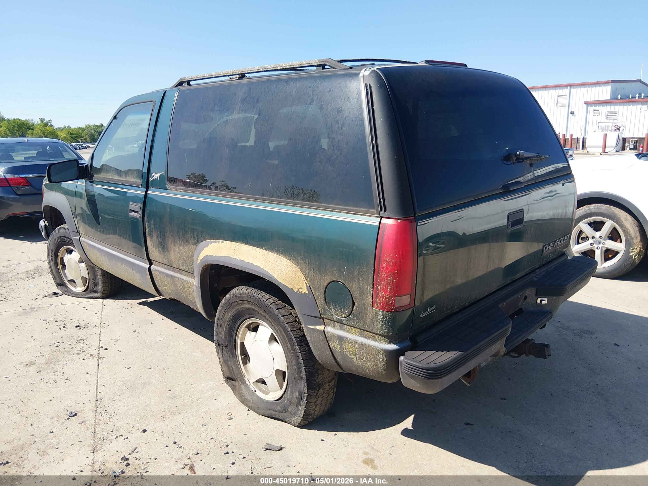 CHEVROLET TAHOE image 3