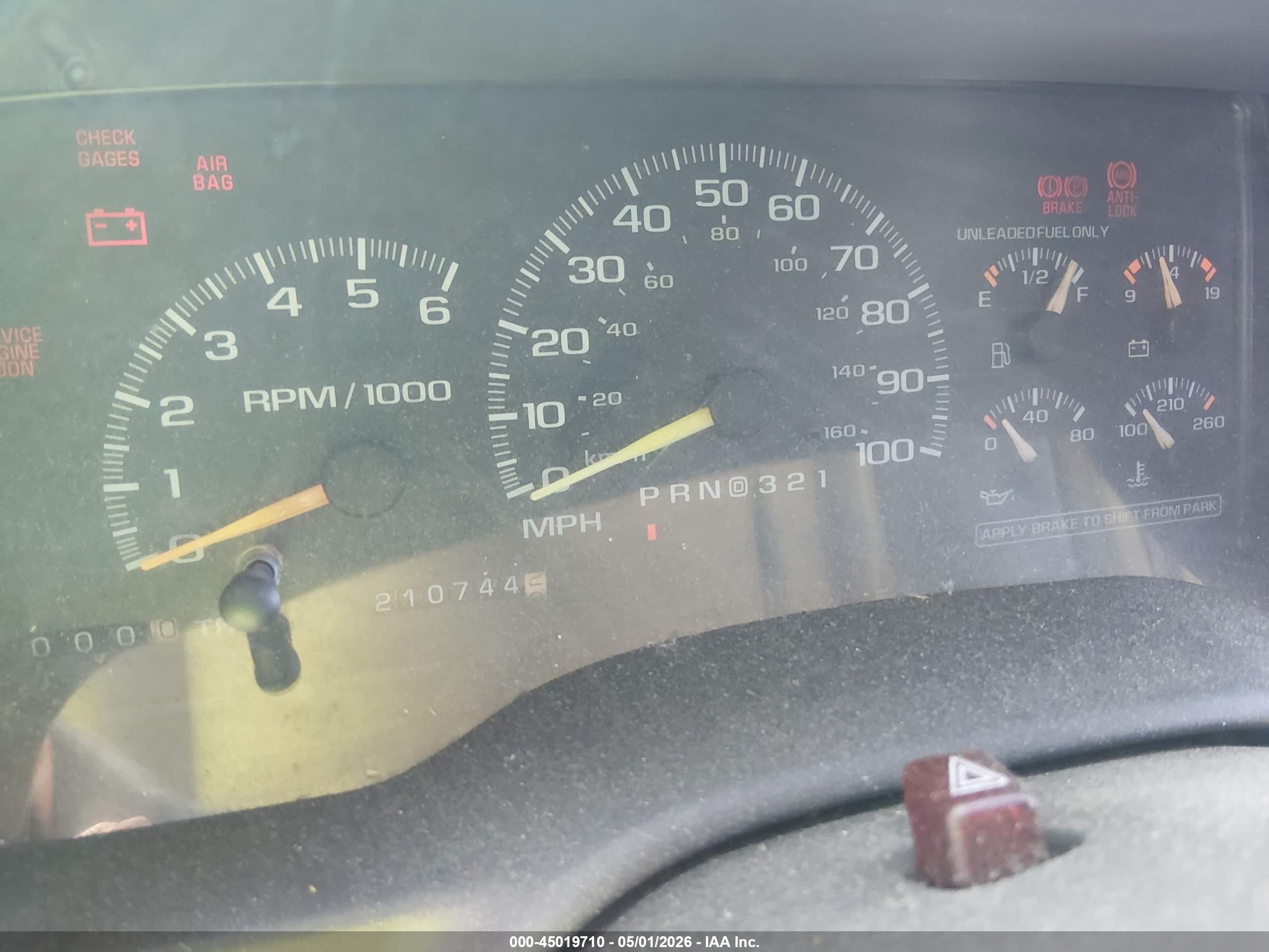 CHEVROLET TAHOE image 7