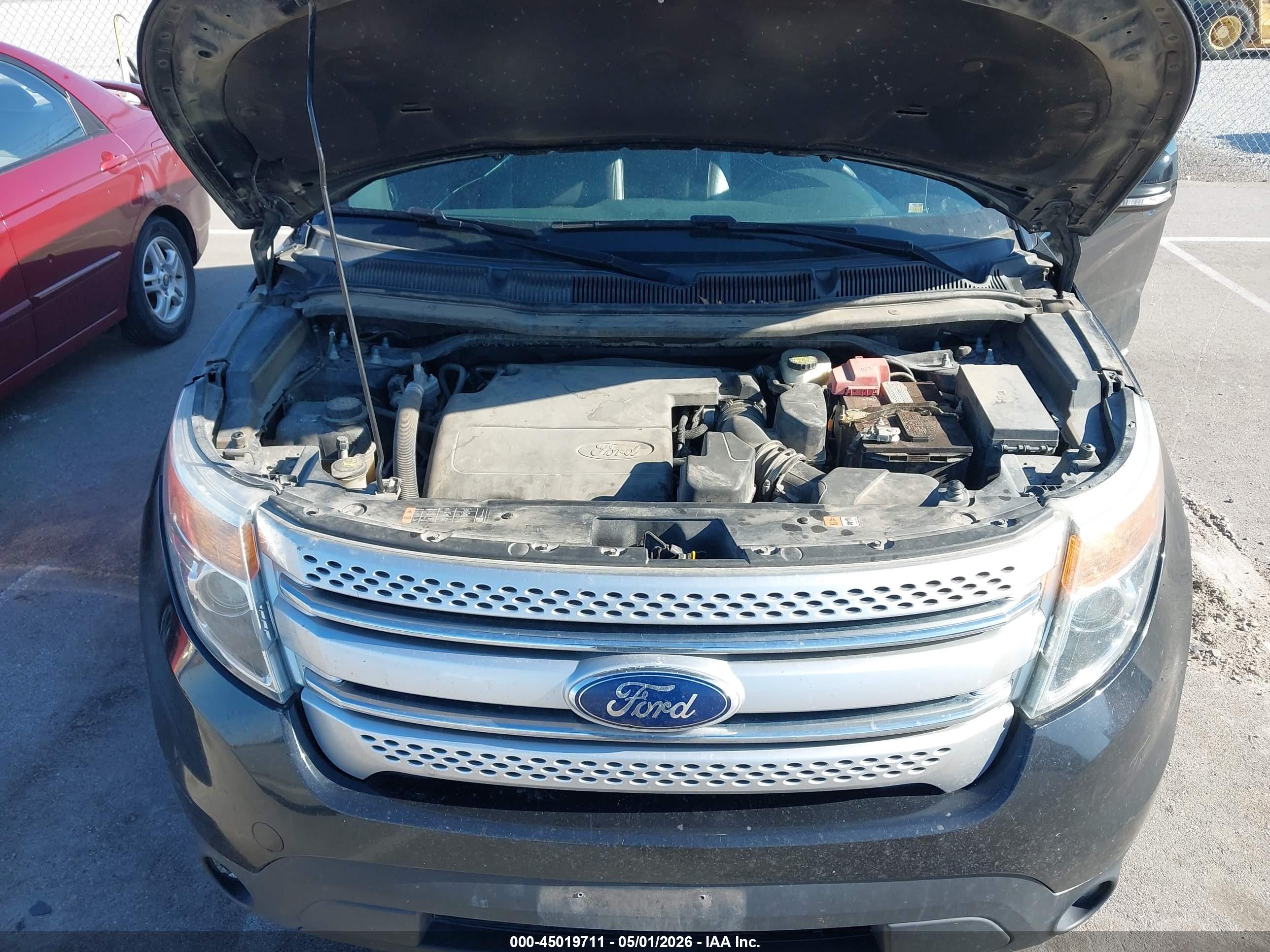 FORD EXPLORER image 10