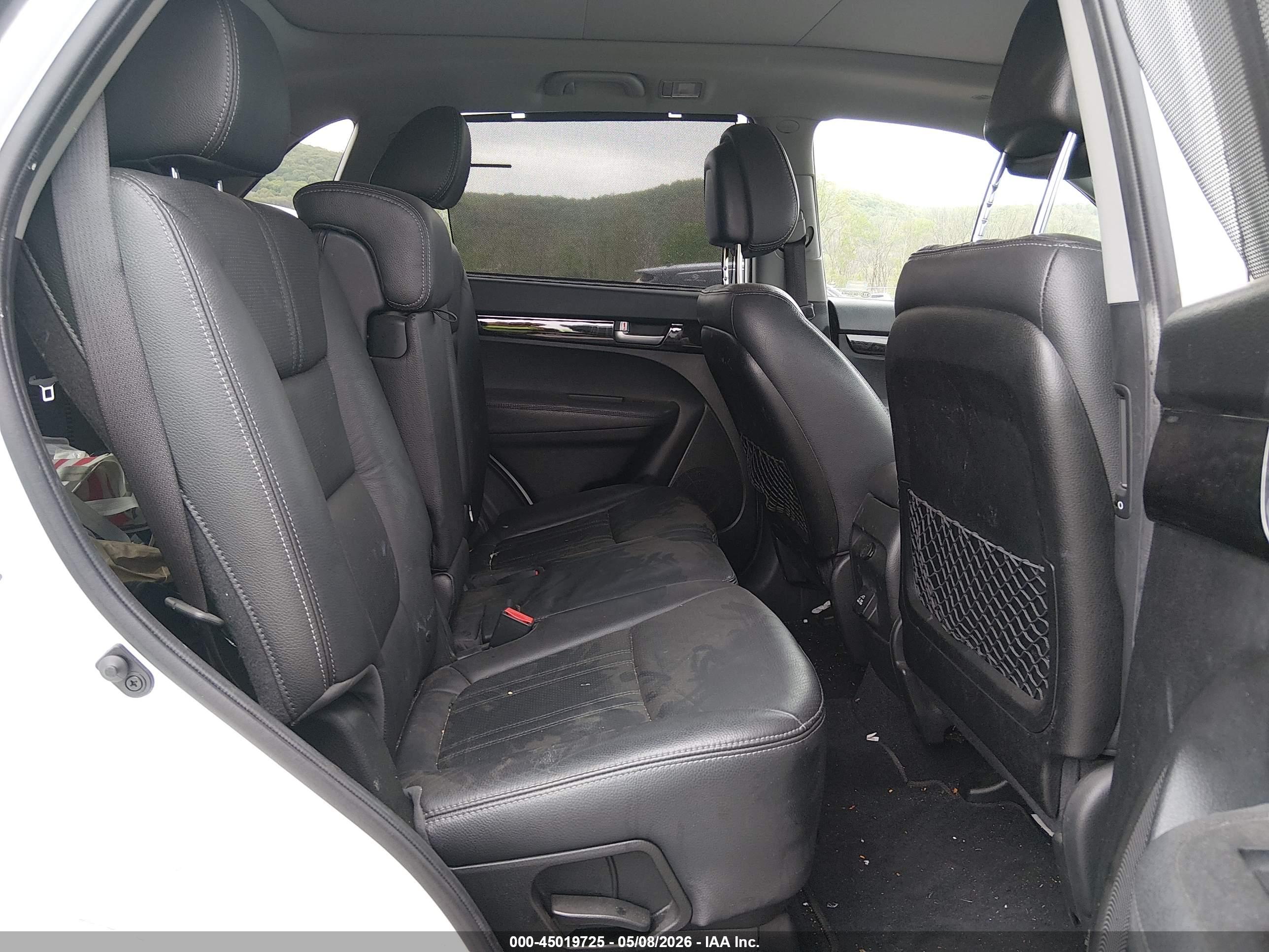 KIA SORENTO image 8