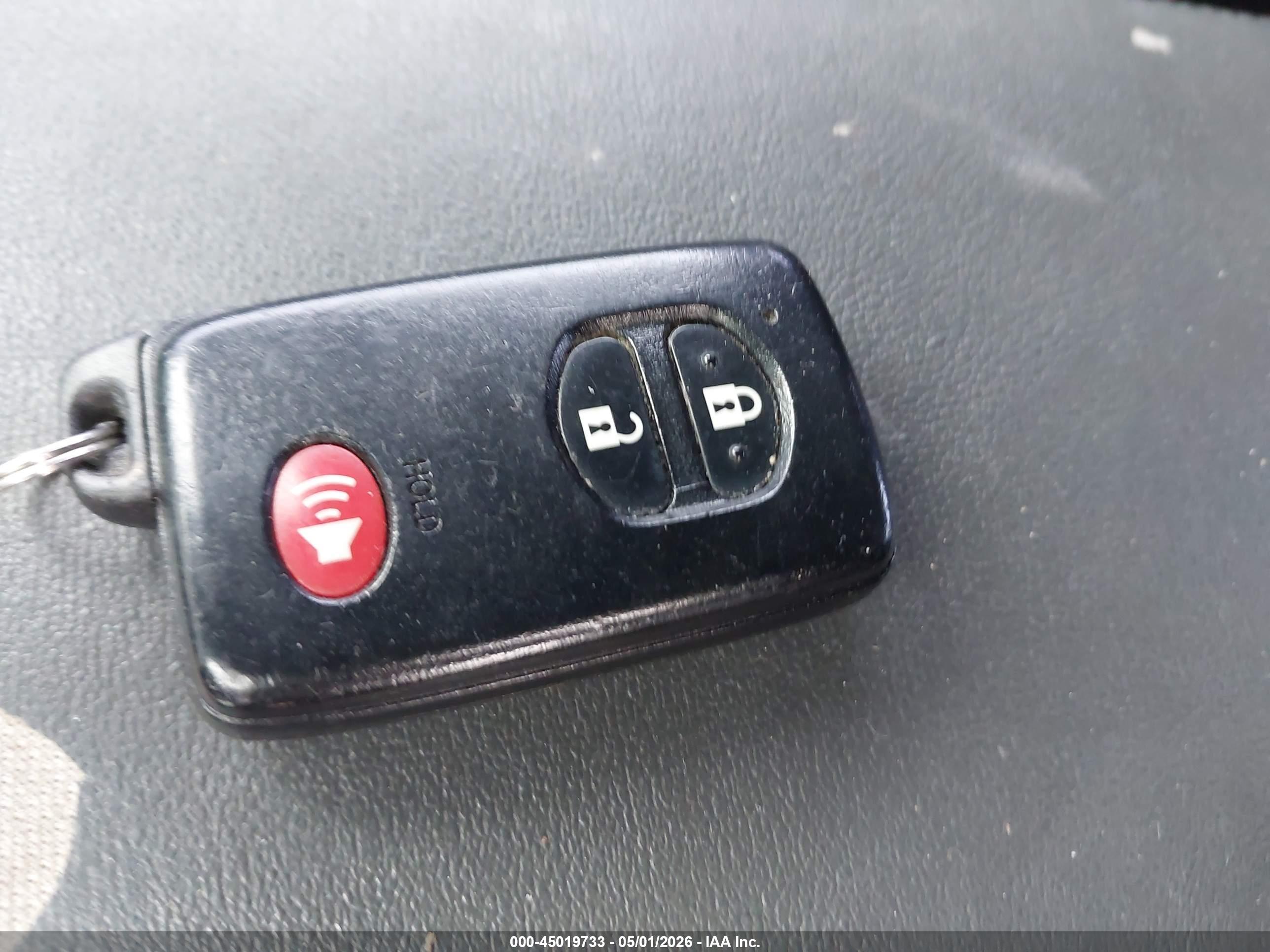 TOYOTA PRIUS image 11