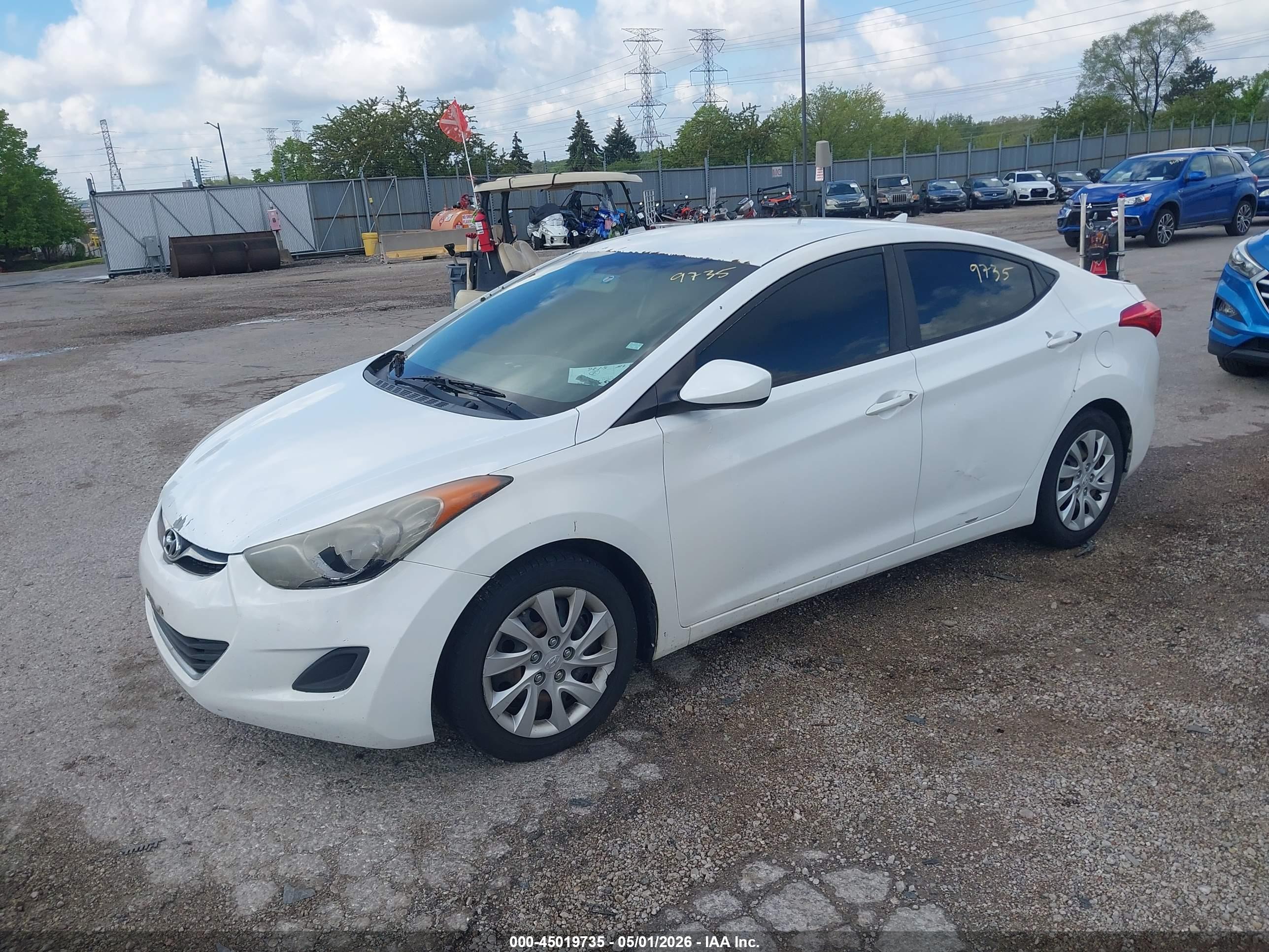 HYUNDAI ELANTRA image 2